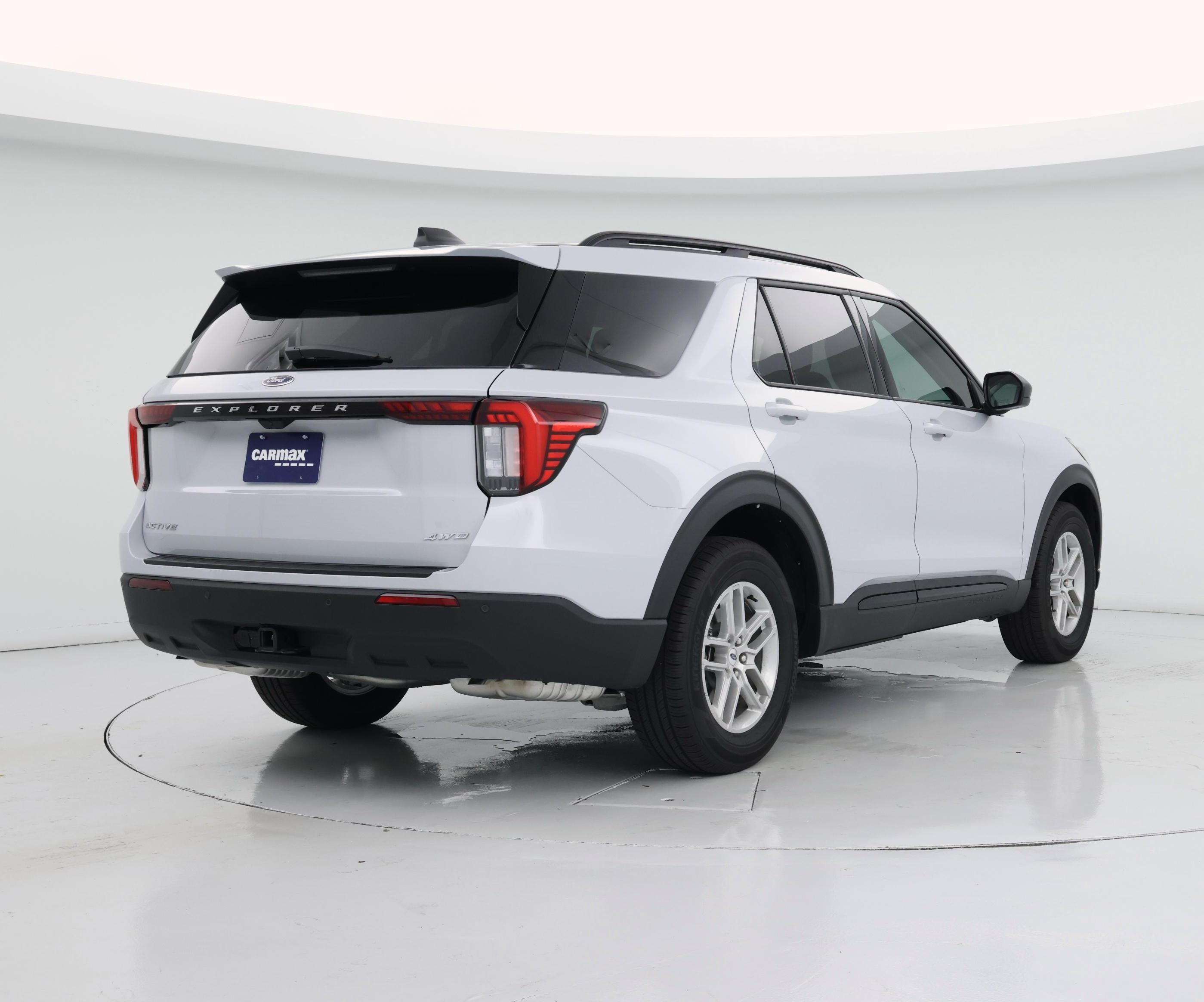 Thumbnail: 2026 Ford Explorer - 8