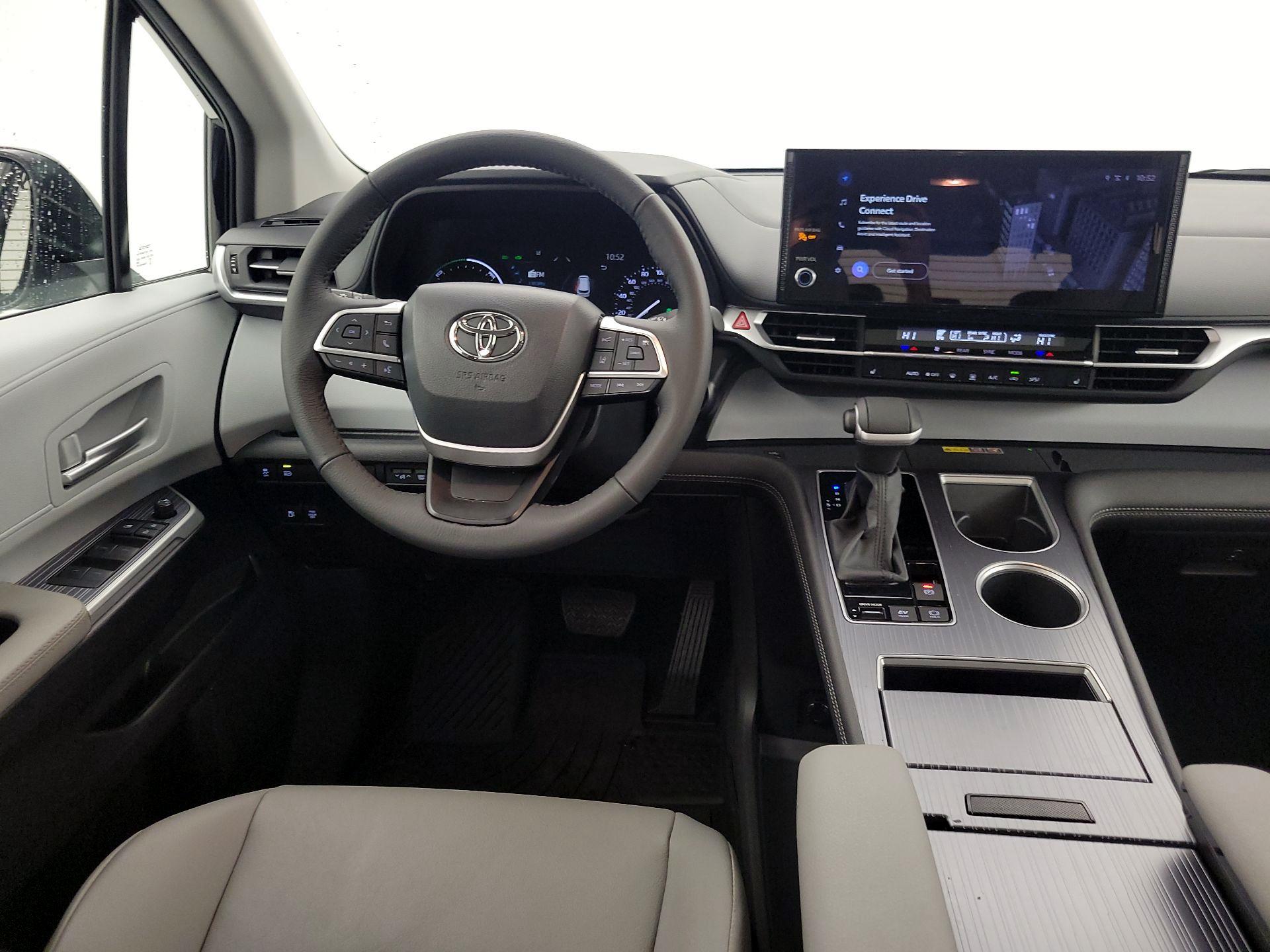 Thumbnail: 2026 Toyota Sienna - 10