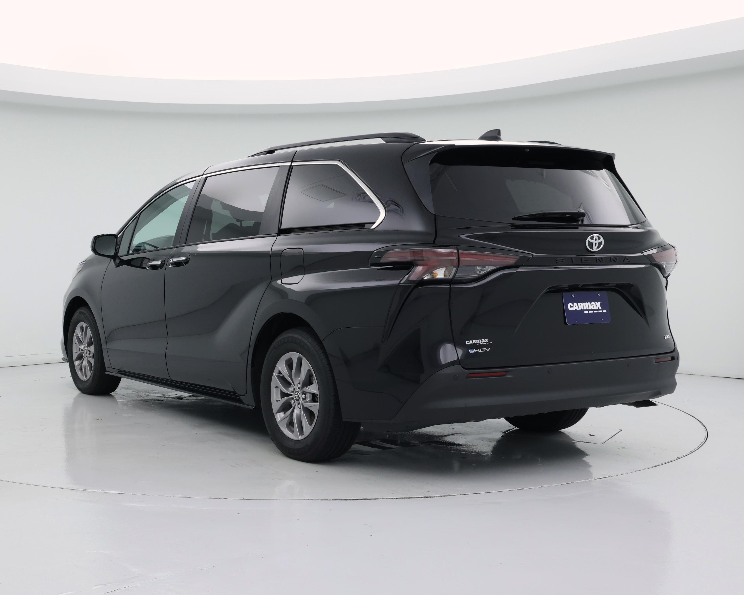 Thumbnail: 2026 Toyota Sienna - 2