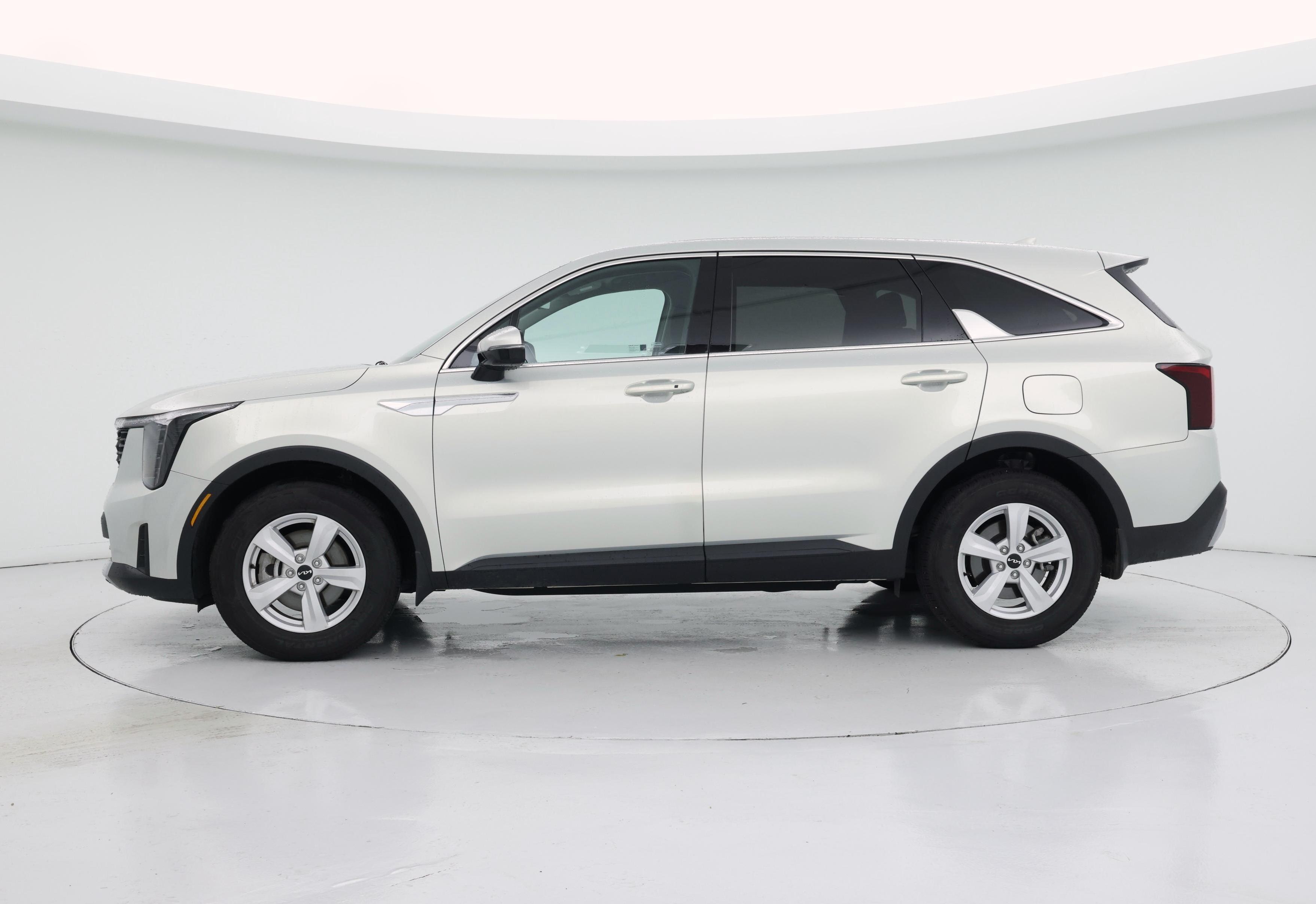 Thumbnail: 2026 Kia Sorento - 3