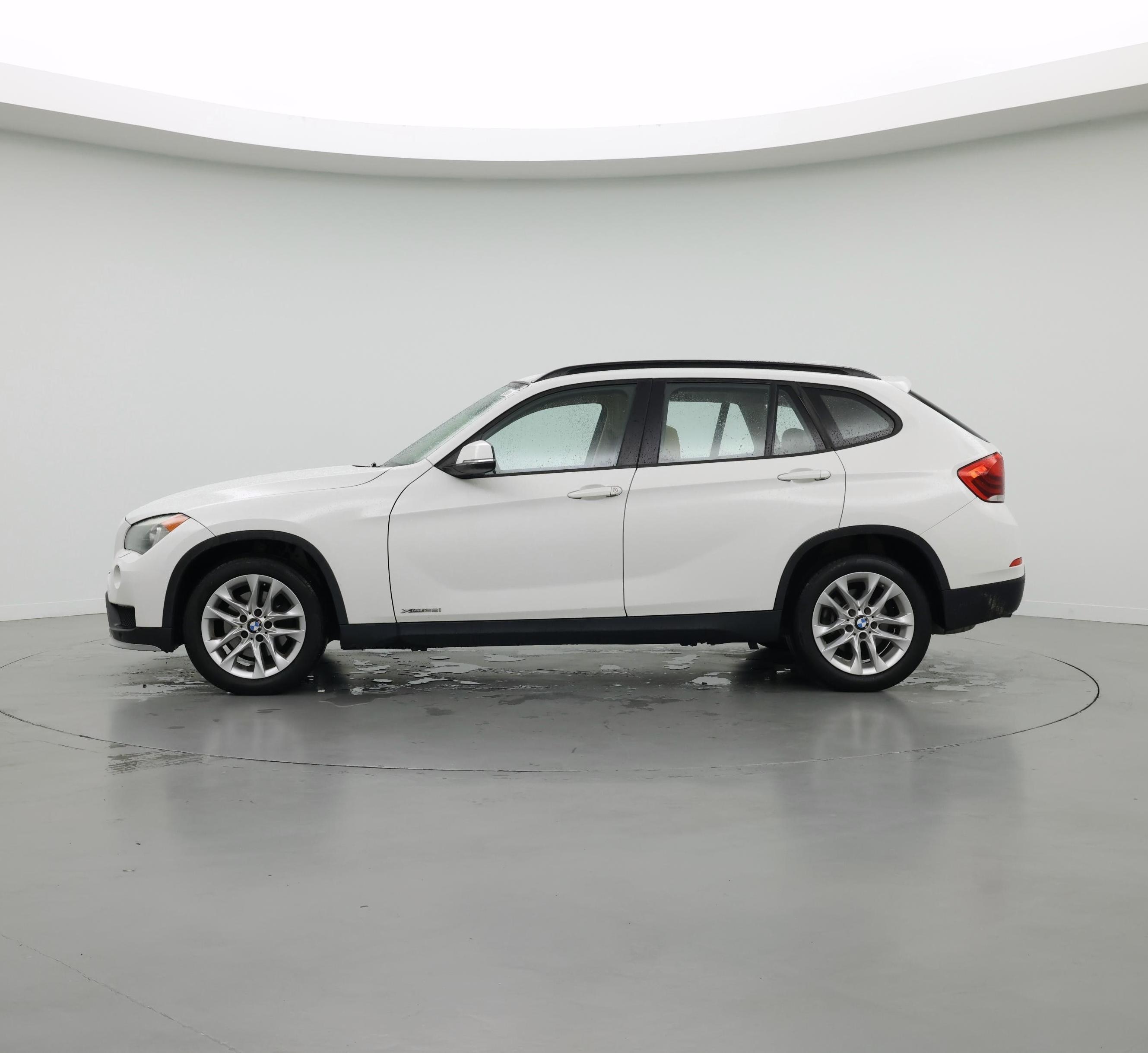 Thumbnail: 2015 BMW X1 - 3