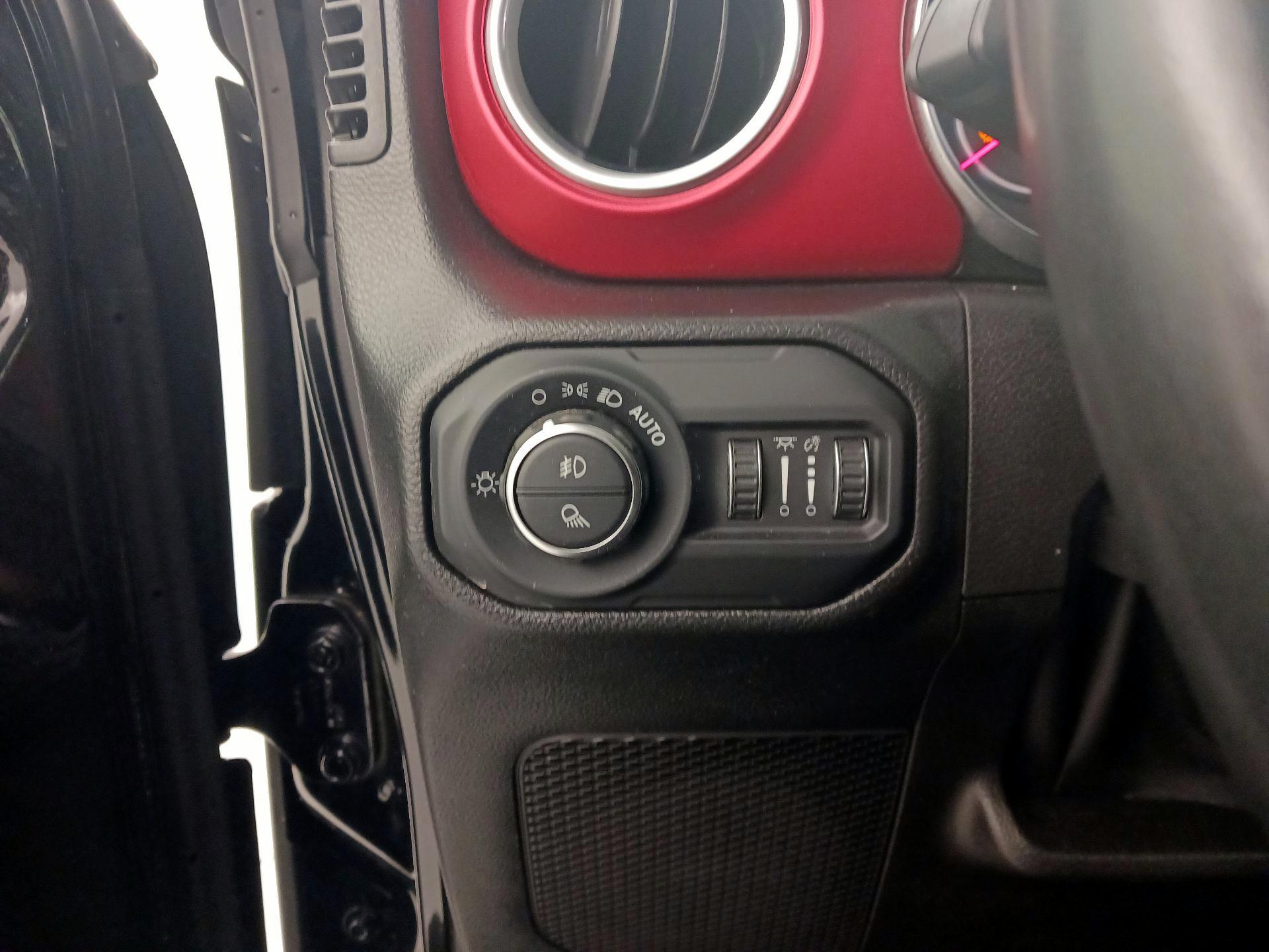 Thumbnail: 2022 Jeep Gladiator - 13