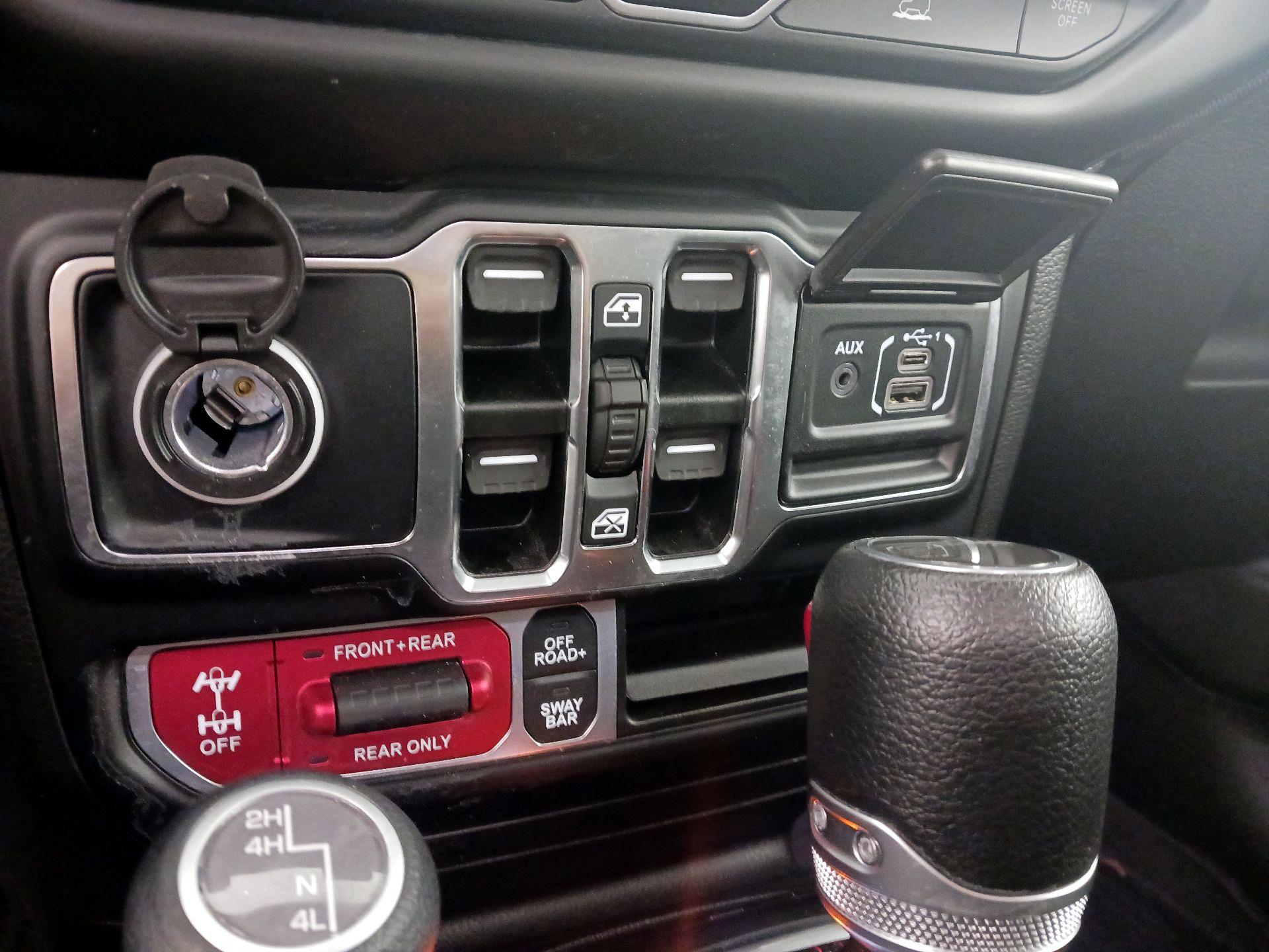 Thumbnail: 2022 Jeep Gladiator - 19