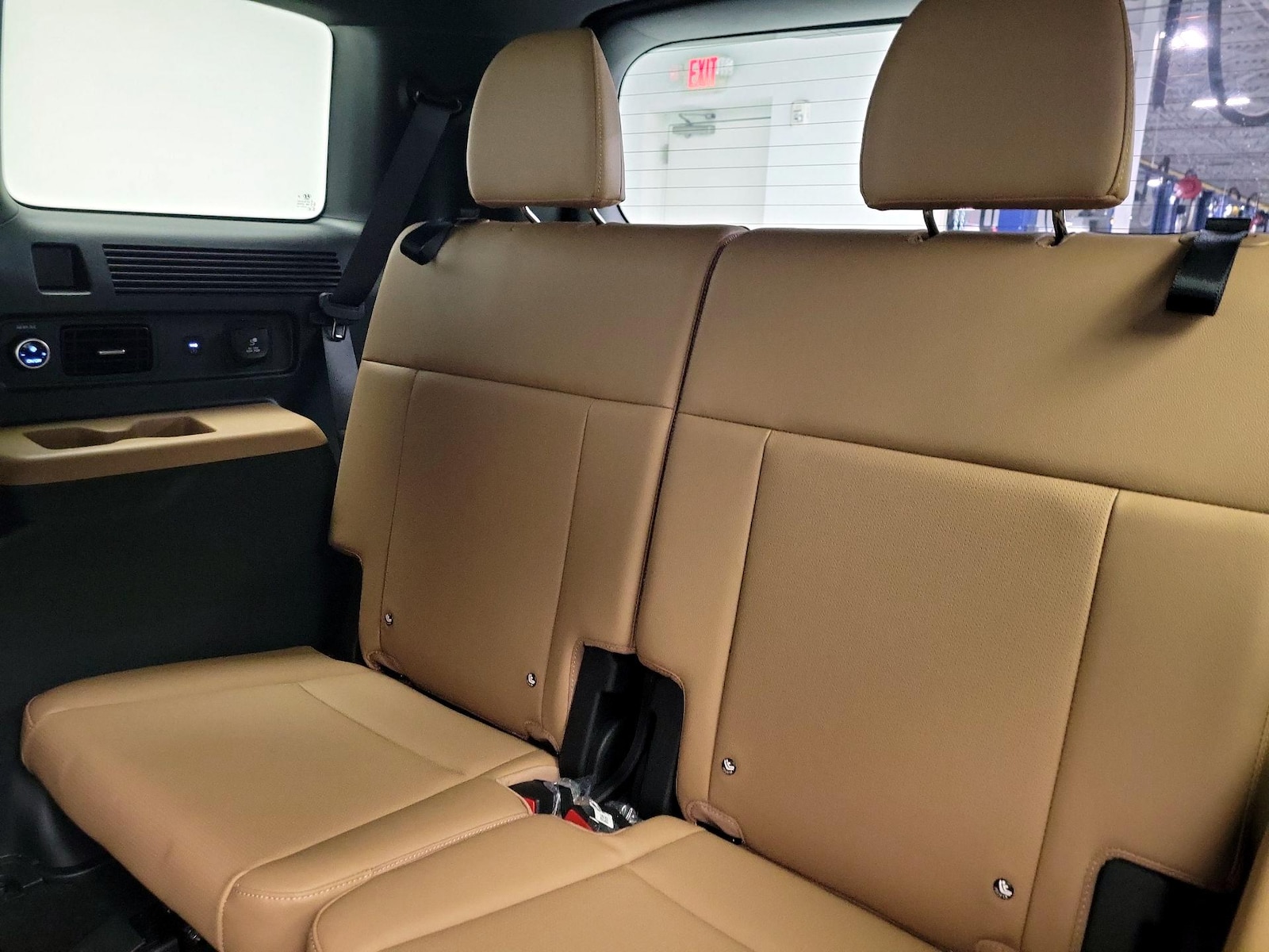 2026 Hyundai Santa Fe Limited - Photo 23