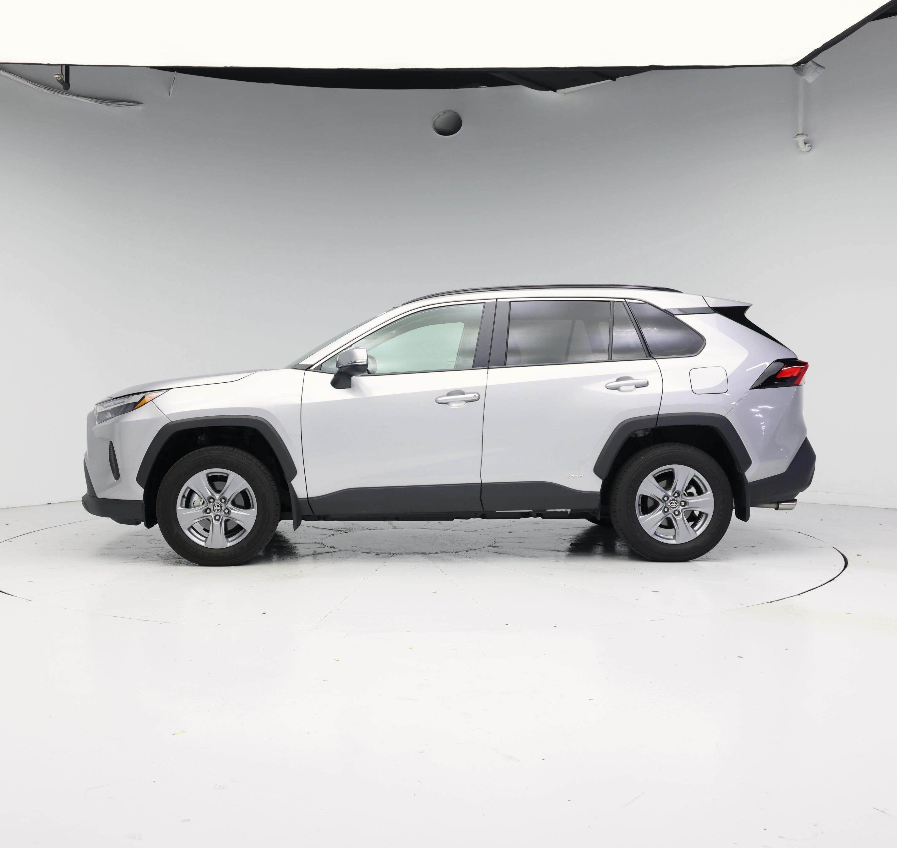 Thumbnail: 2025 Toyota RAV4 - 3