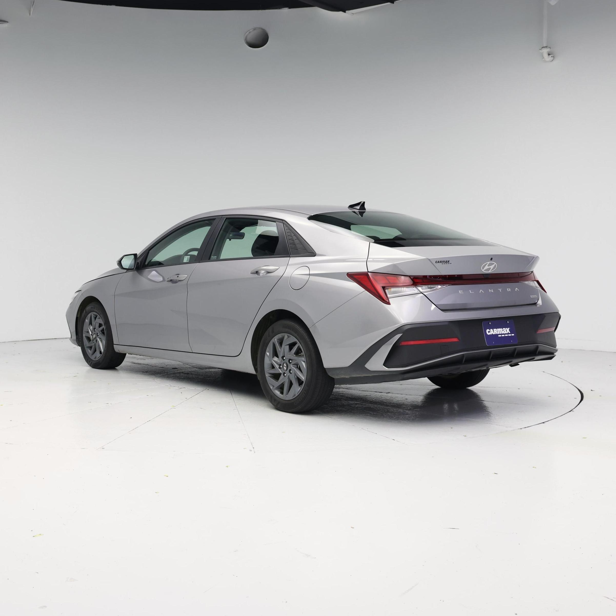 Thumbnail: 2025 Hyundai Elantra - 2