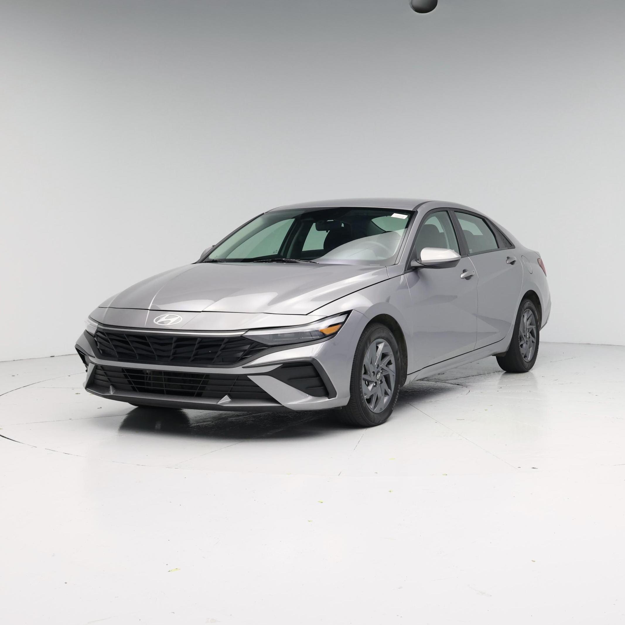 Thumbnail: 2025 Hyundai Elantra - 4