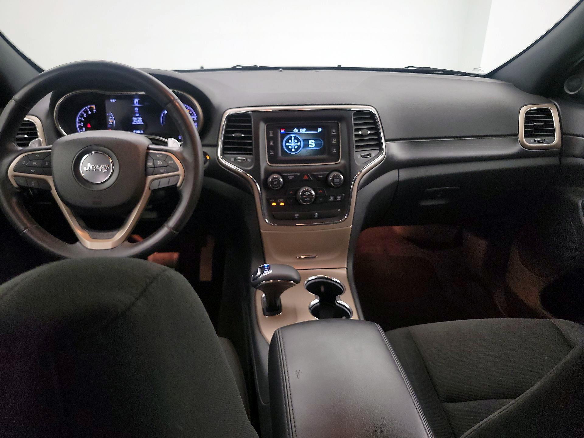 Thumbnail: 2015 Jeep Grand Cherokee - 9