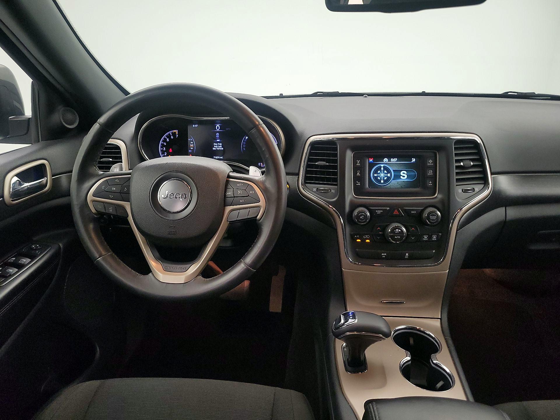 Thumbnail: 2015 Jeep Grand Cherokee - 10