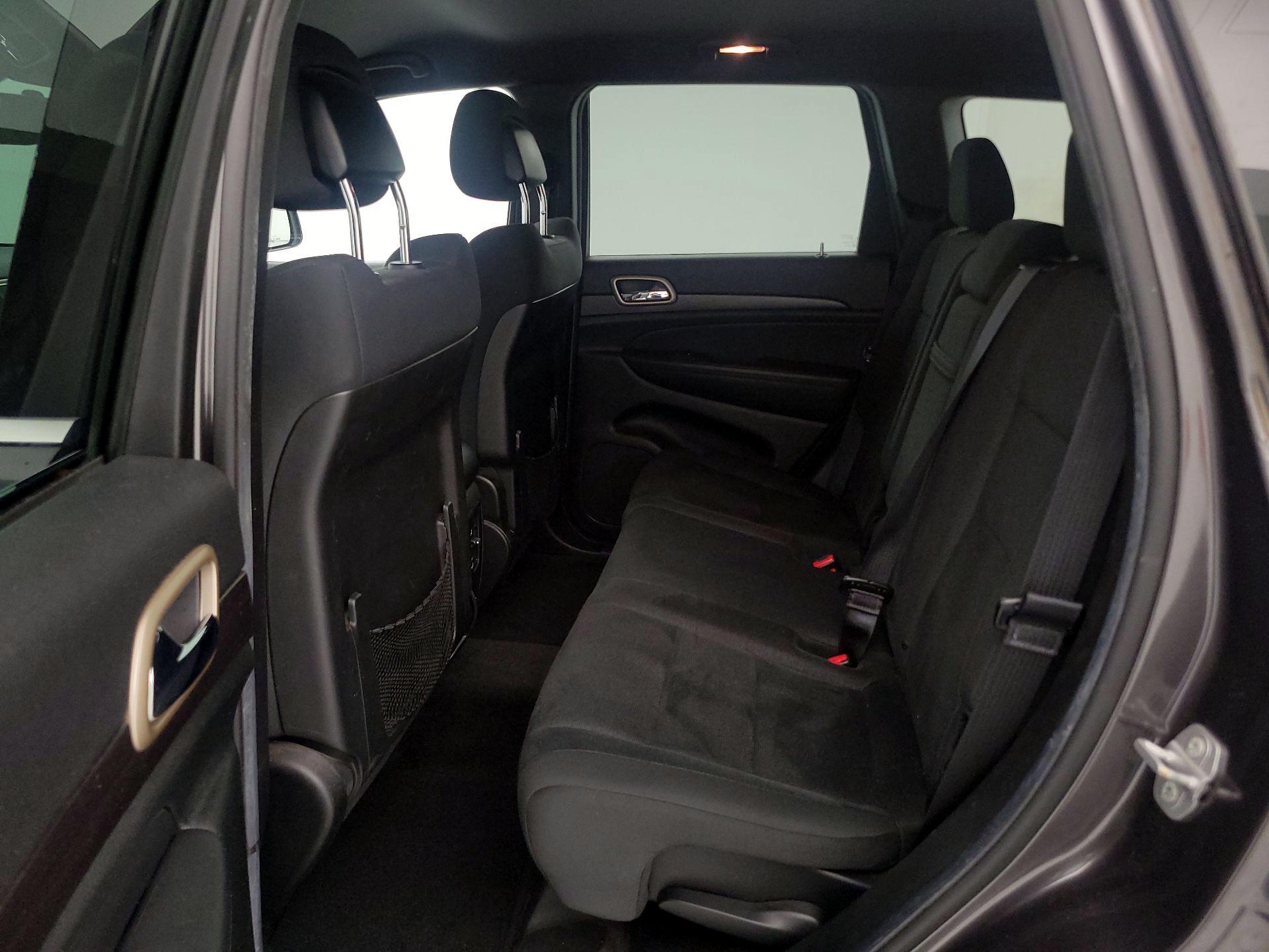 Thumbnail: 2015 Jeep Grand Cherokee - 18