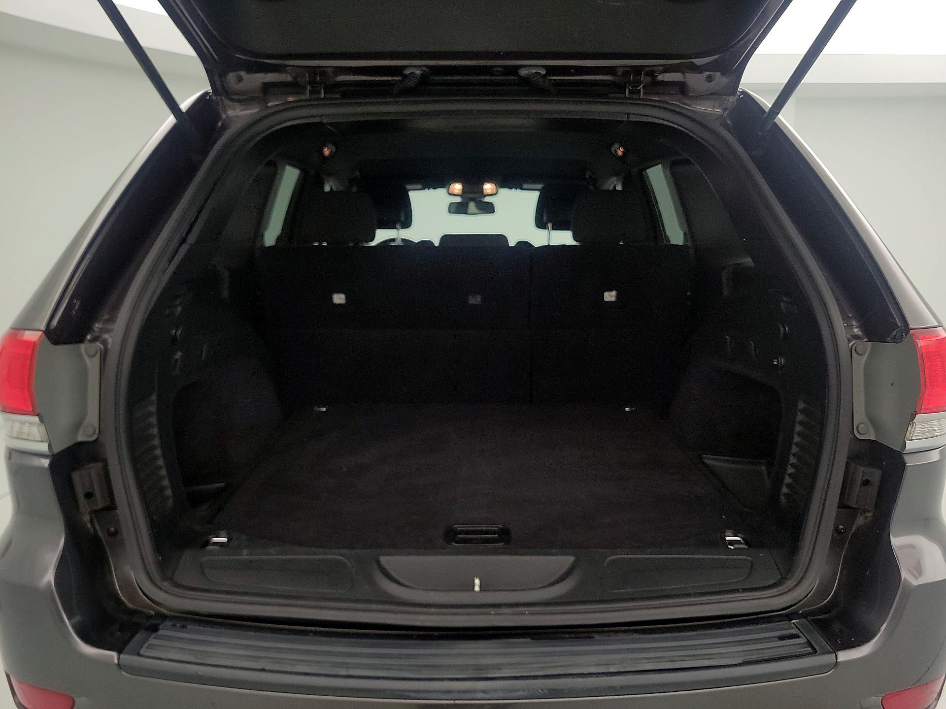 Thumbnail: 2015 Jeep Grand Cherokee - 19