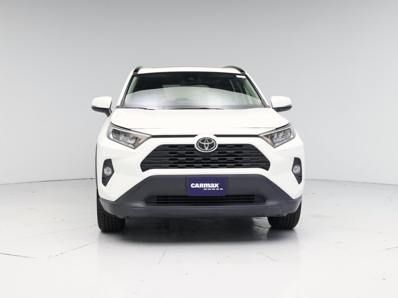 2020 Toyota RAV4 XLE - Photo 6