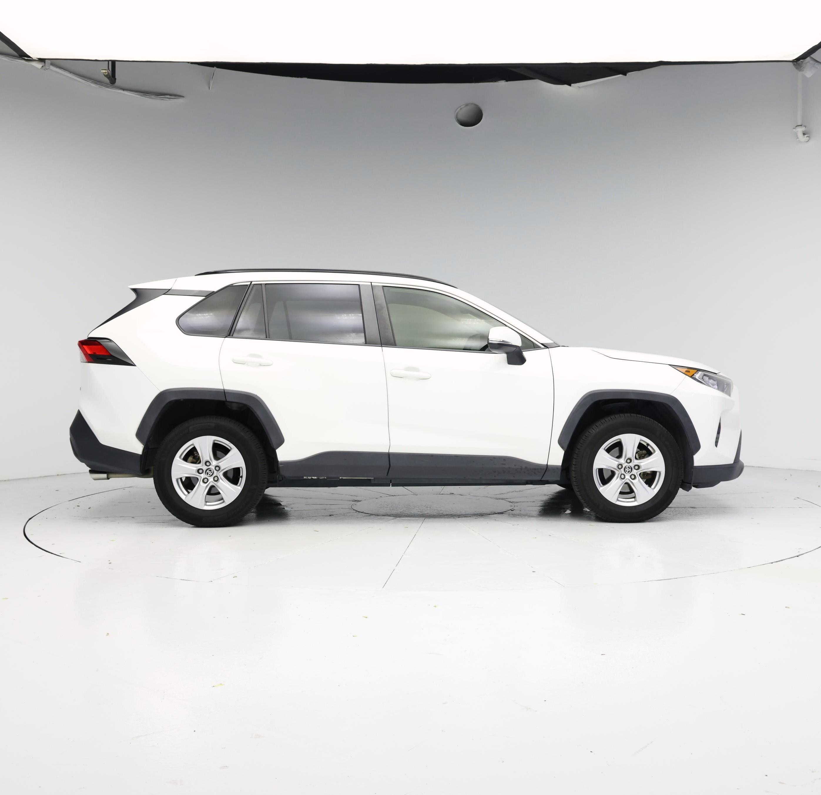 Thumbnail: 2020 Toyota RAV4 - 7