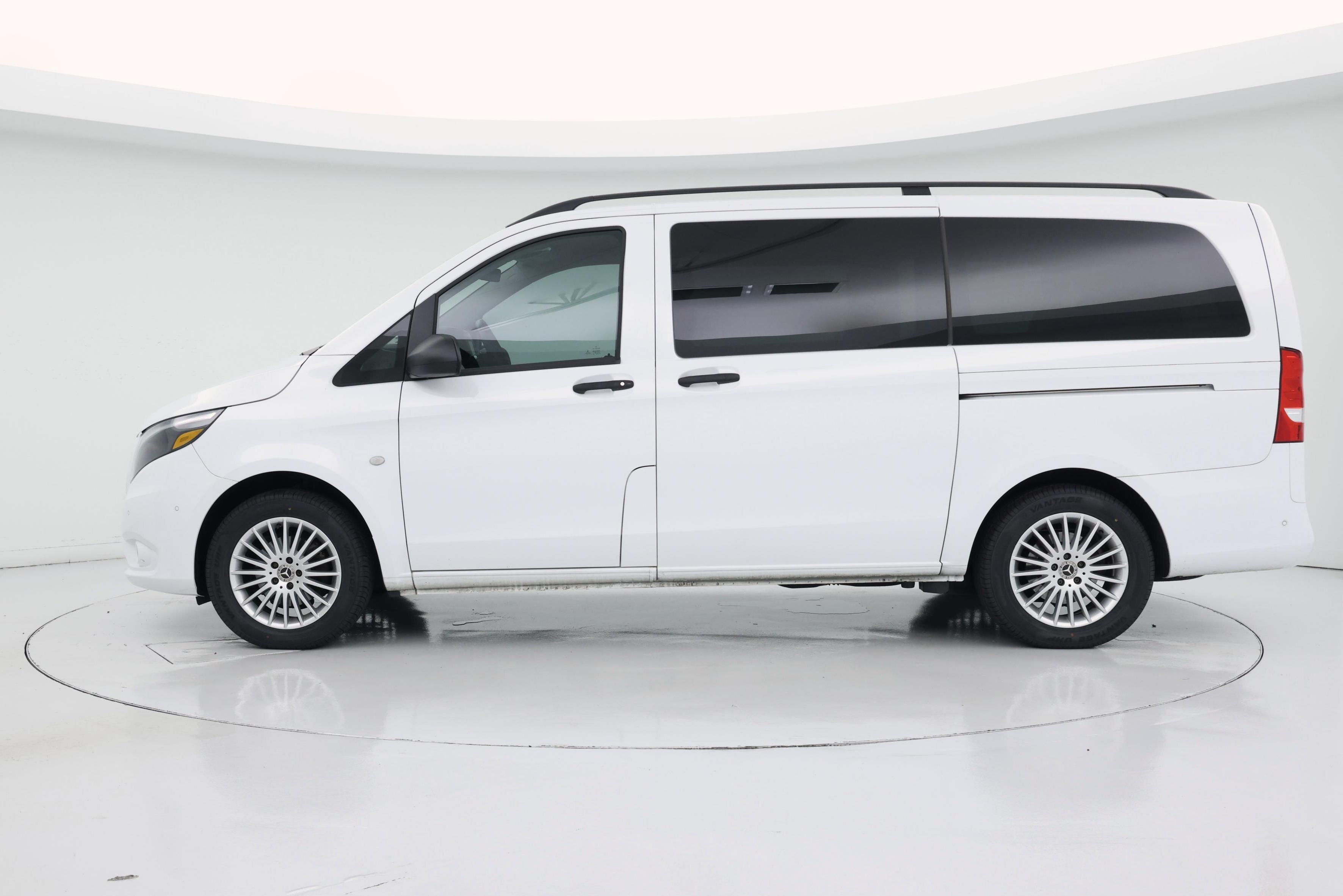 Thumbnail: 2022 Mercedes-Benz Metris - 3