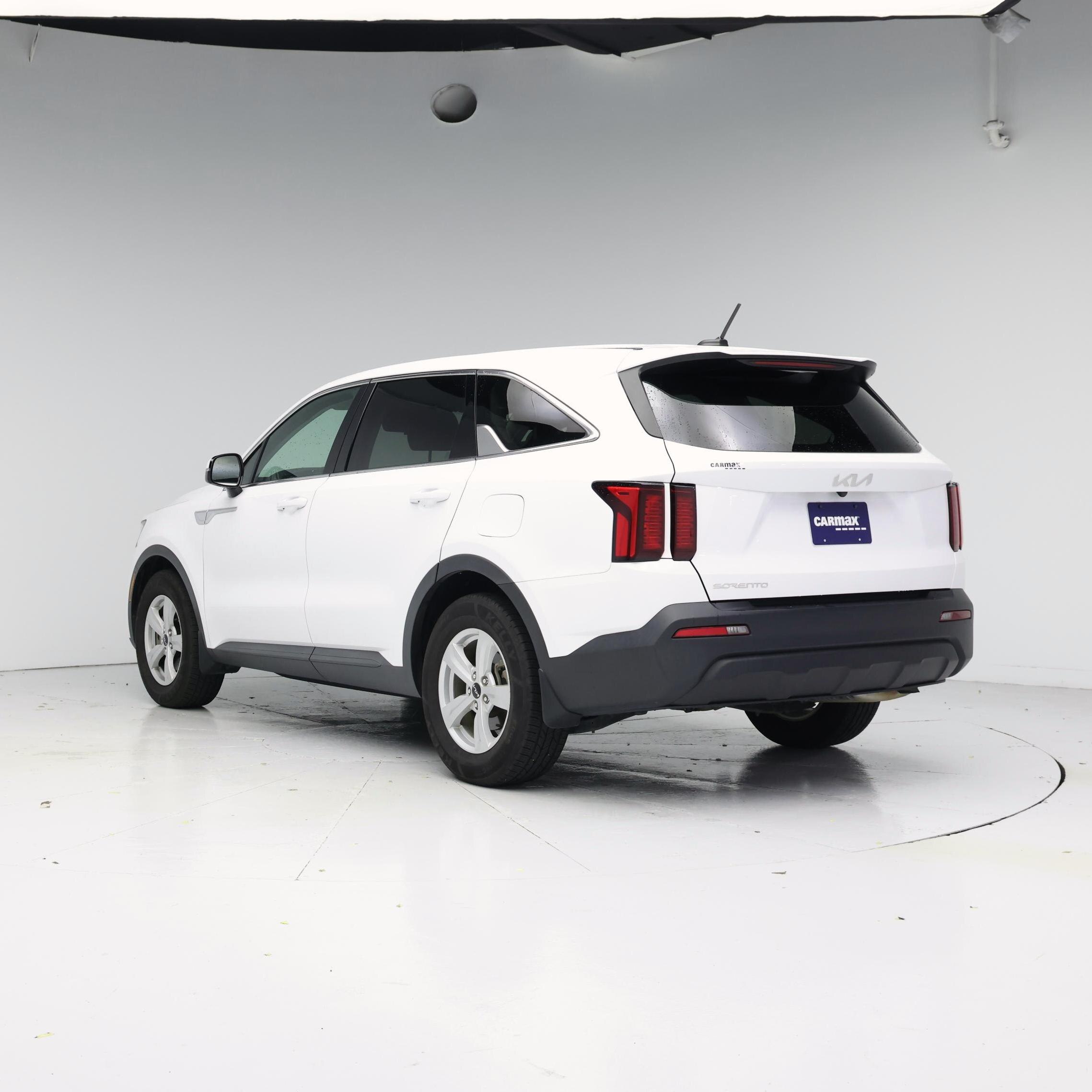 Thumbnail: 2023 Kia Sorento - 2
