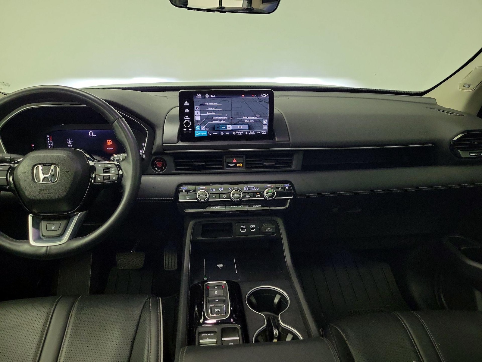 Apple CarPlay® & Android Auto™