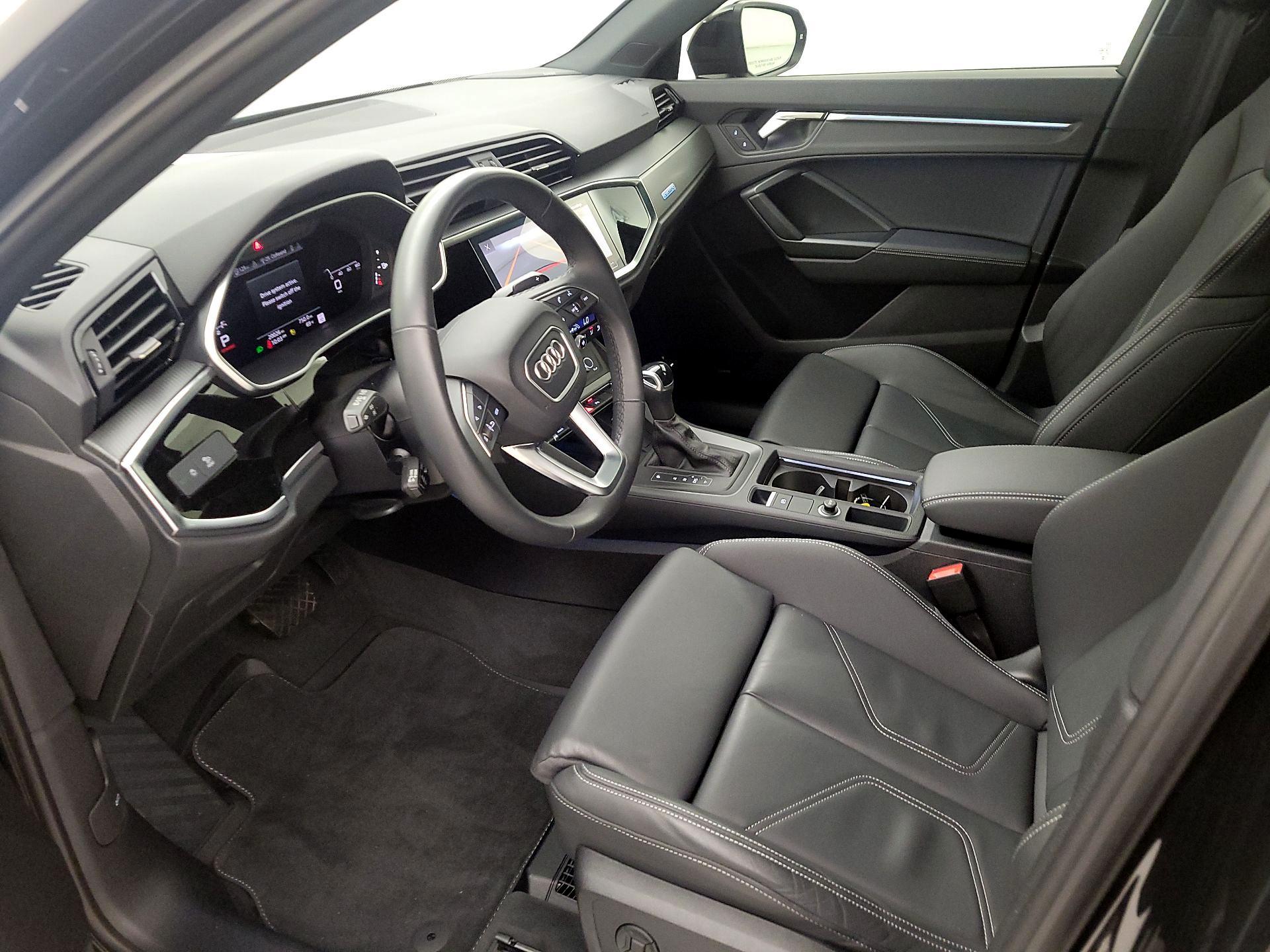 Thumbnail: 2024 Audi Q3 - 11