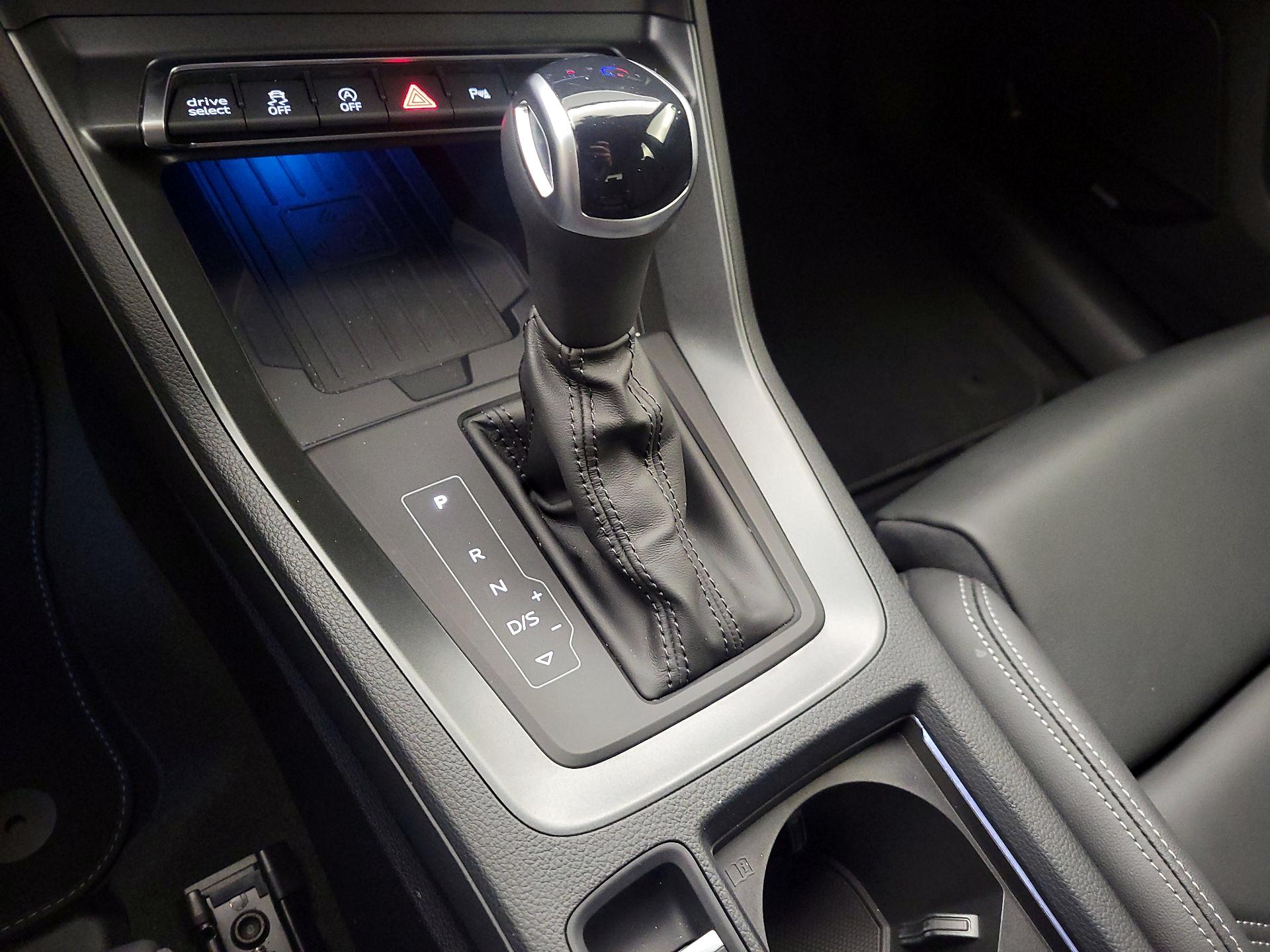 Thumbnail: 2024 Audi Q3 - 17