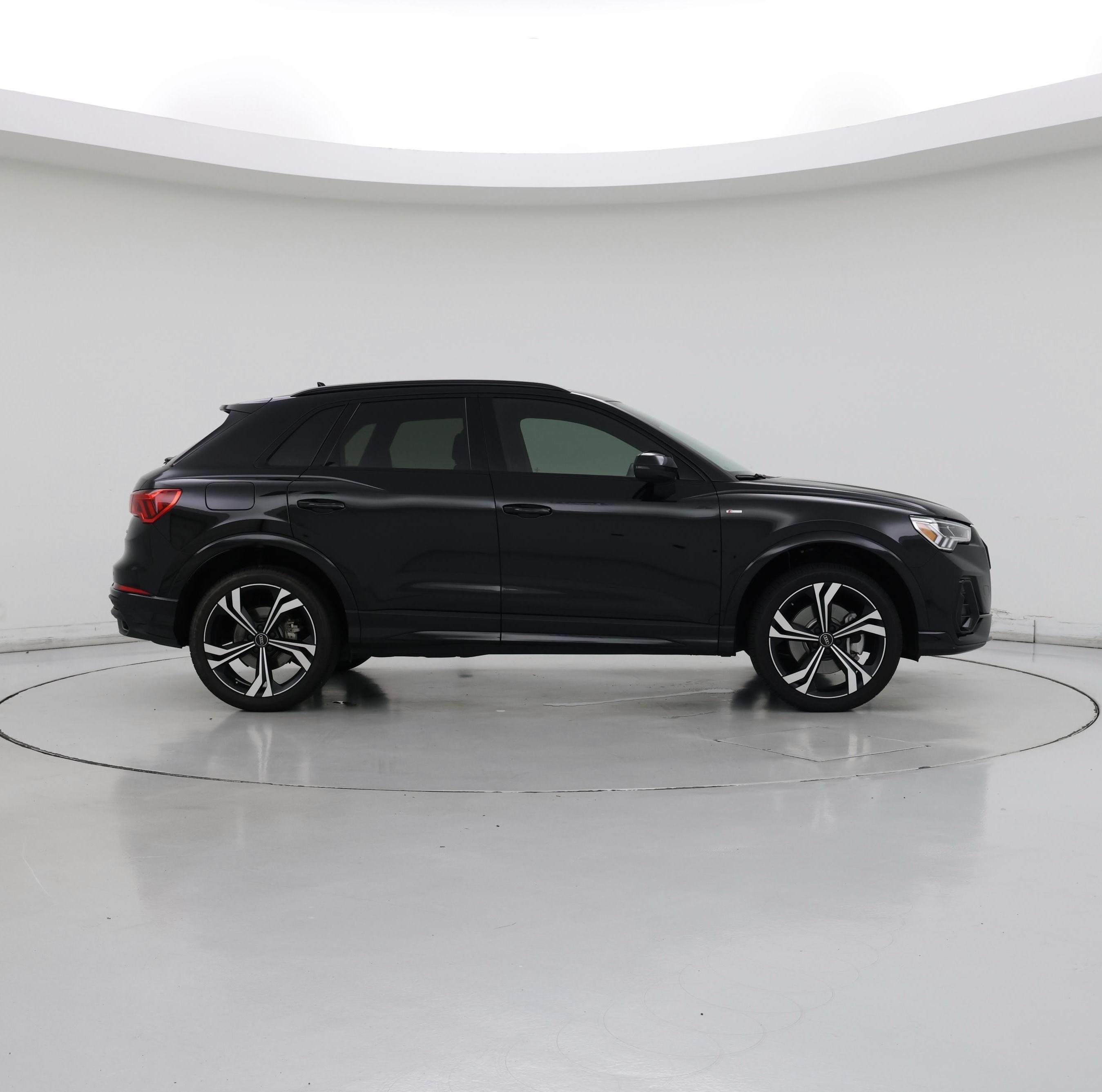 Thumbnail: 2024 Audi Q3 - 7