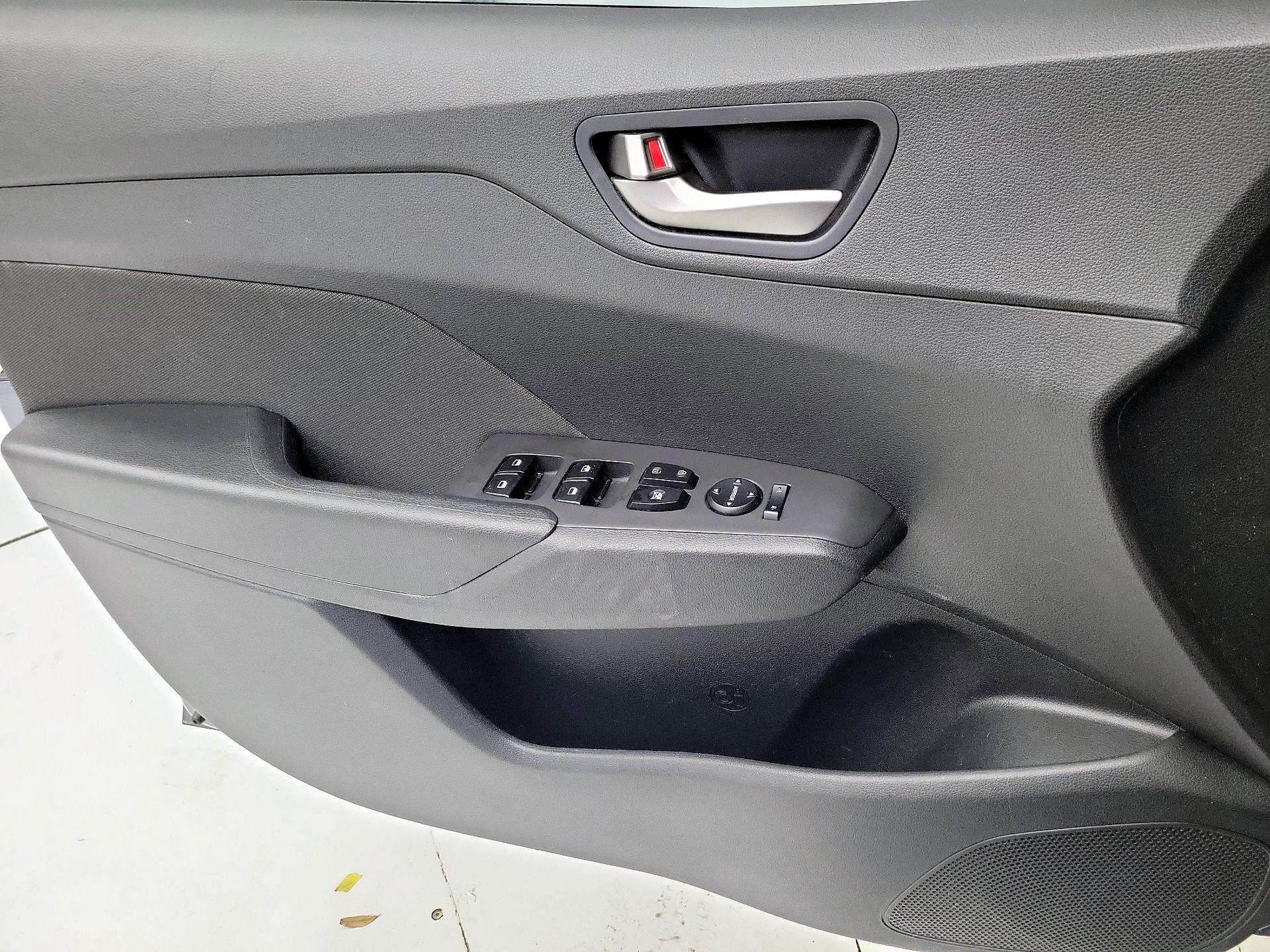 Thumbnail: 2019 Hyundai Accent - 12