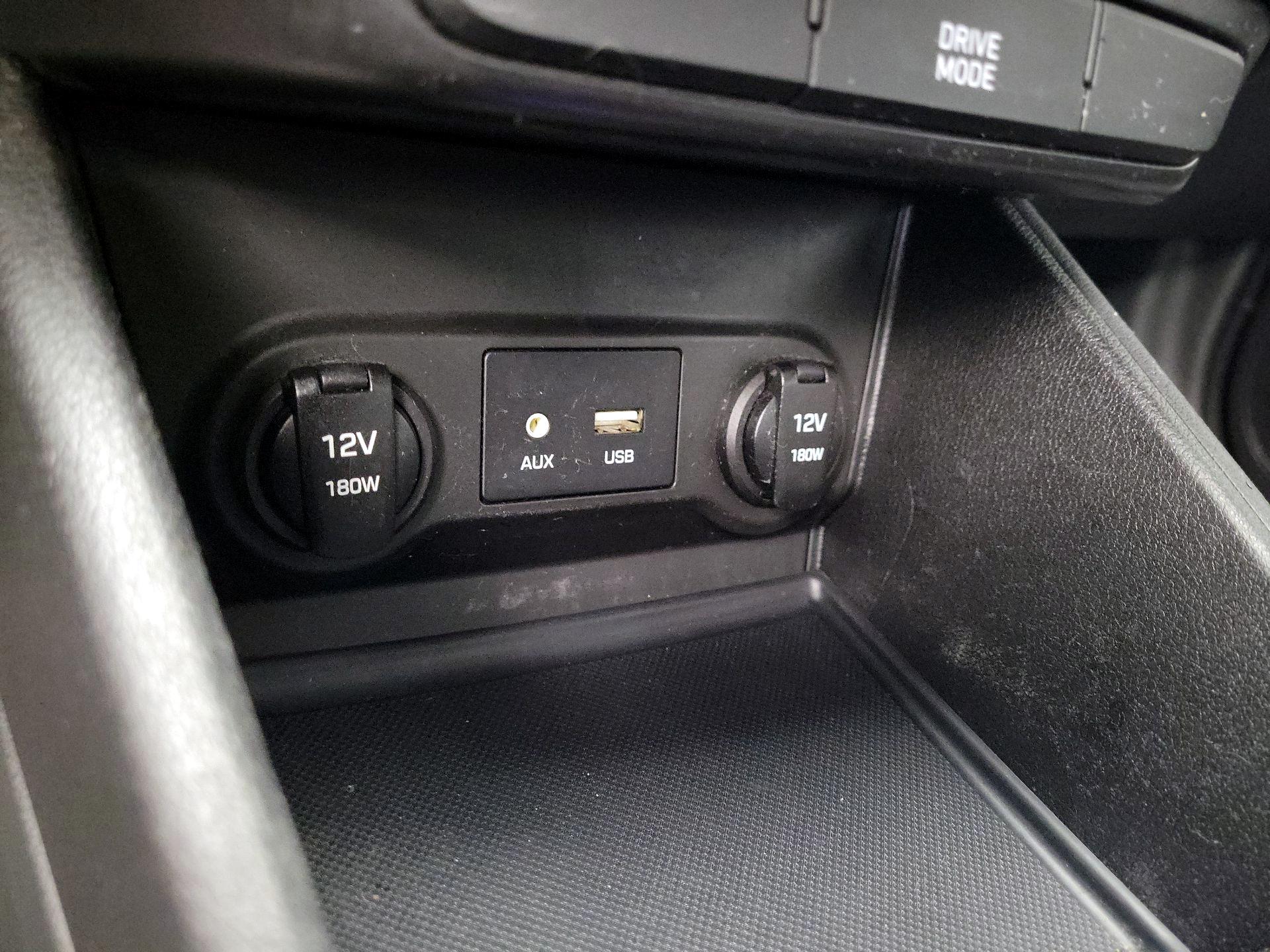Thumbnail: 2019 Hyundai Accent - 18