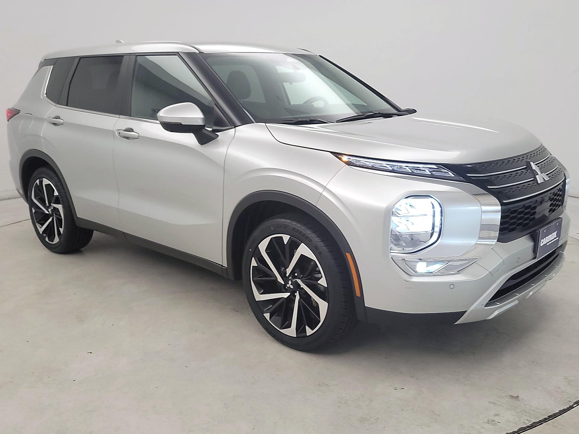 Thumbnail: 2024 Mitsubishi Outlander - 1
