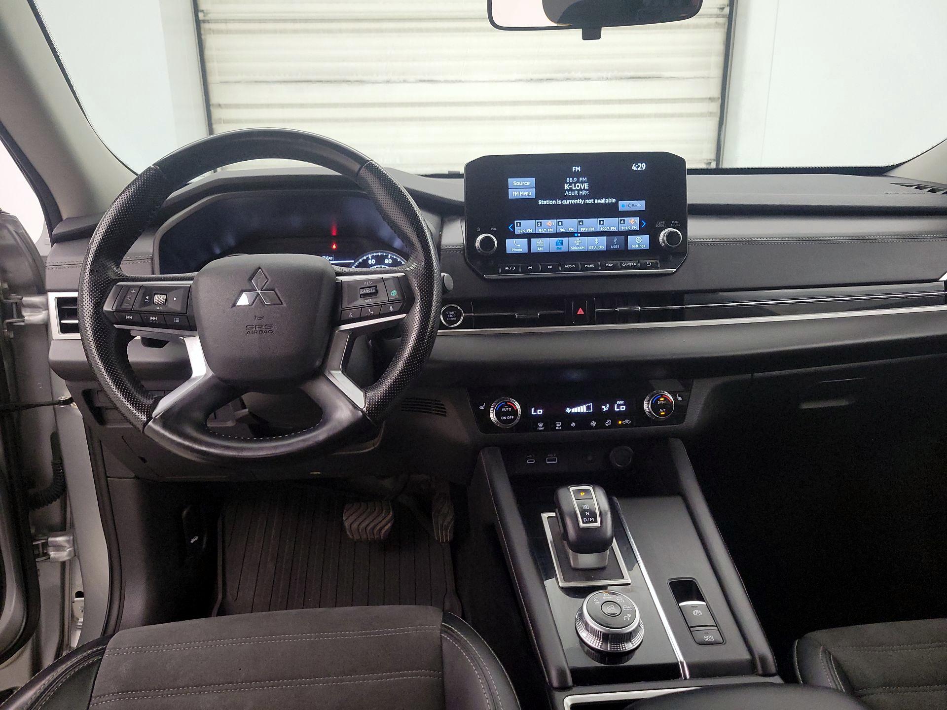 Thumbnail: 2024 Mitsubishi Outlander - 8