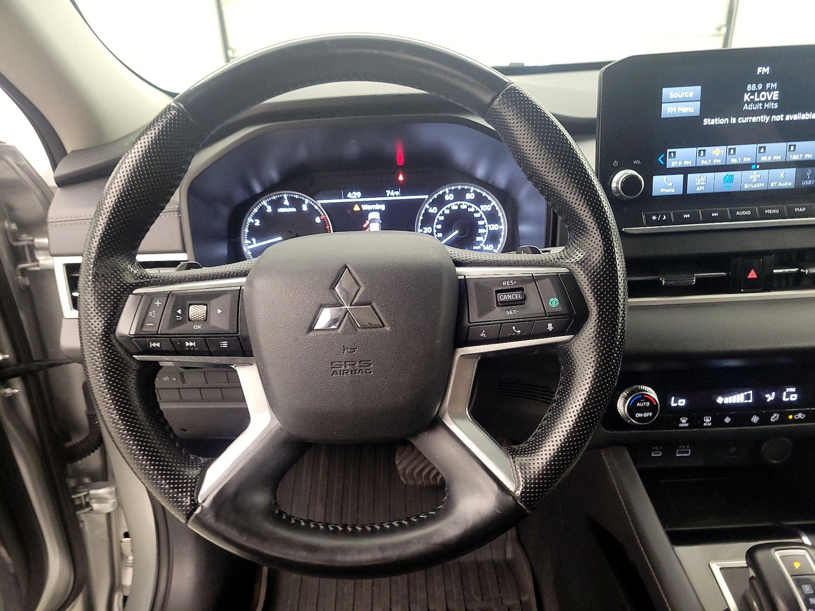 2024 Mitsubishi Outlander SE - Photo 9