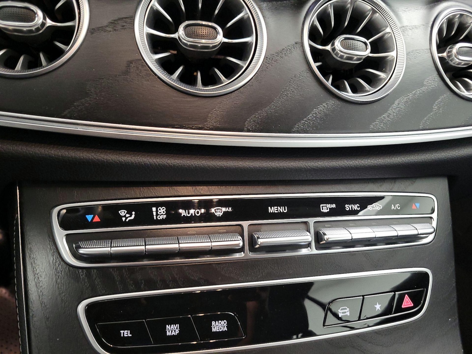 2023 Mercedes-Benz E-Class E450 - Photo 15