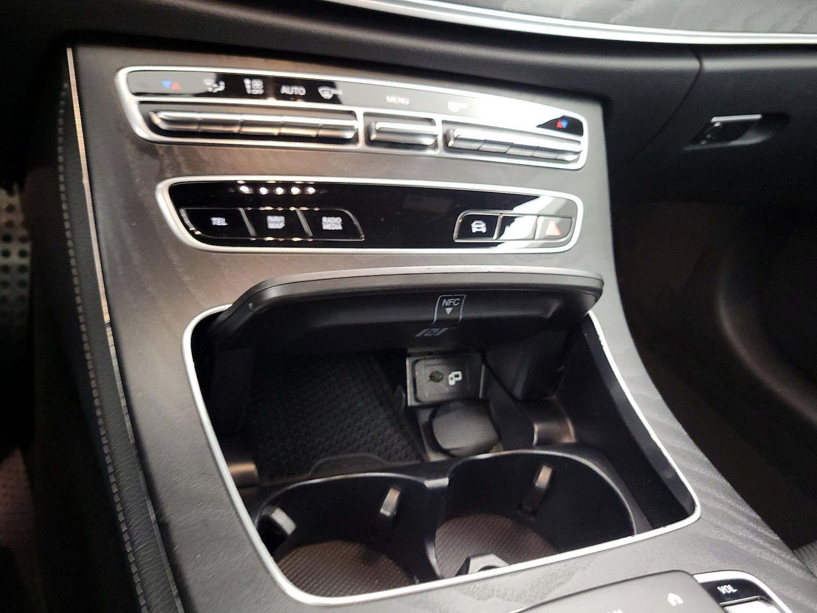 2023 Mercedes-Benz E-Class E450 - Photo 17