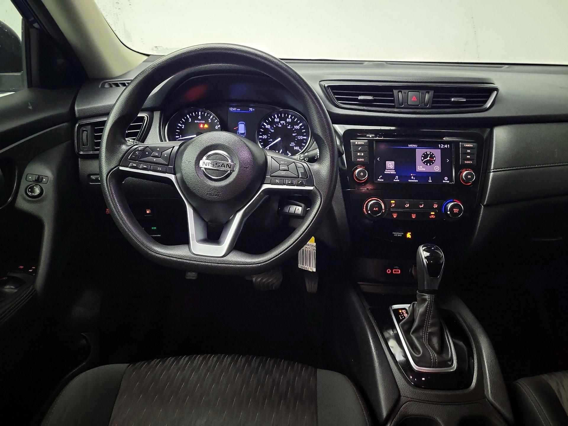 Thumbnail: 2020 Nissan Rogue - 10
