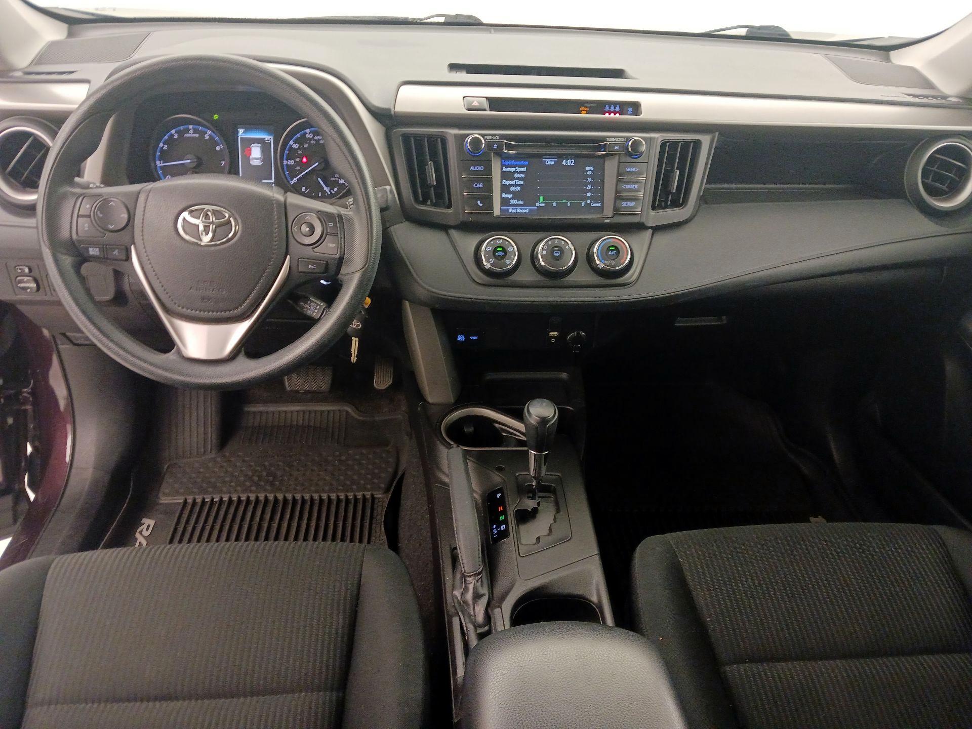 Thumbnail: 2017 Toyota RAV4 - 9