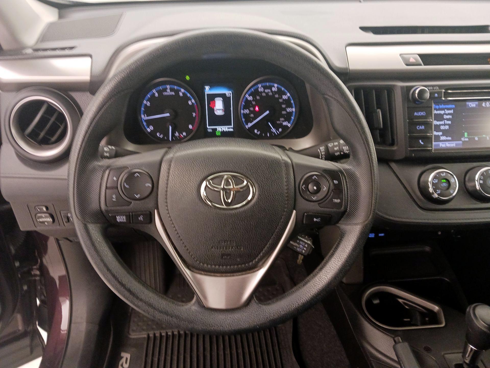 Thumbnail: 2017 Toyota RAV4 - 10