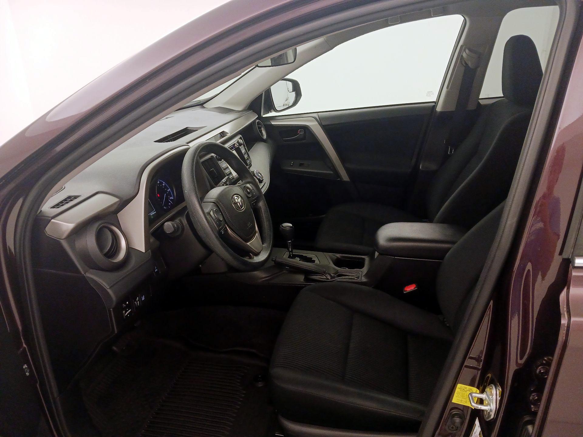 Thumbnail: 2017 Toyota RAV4 - 11
