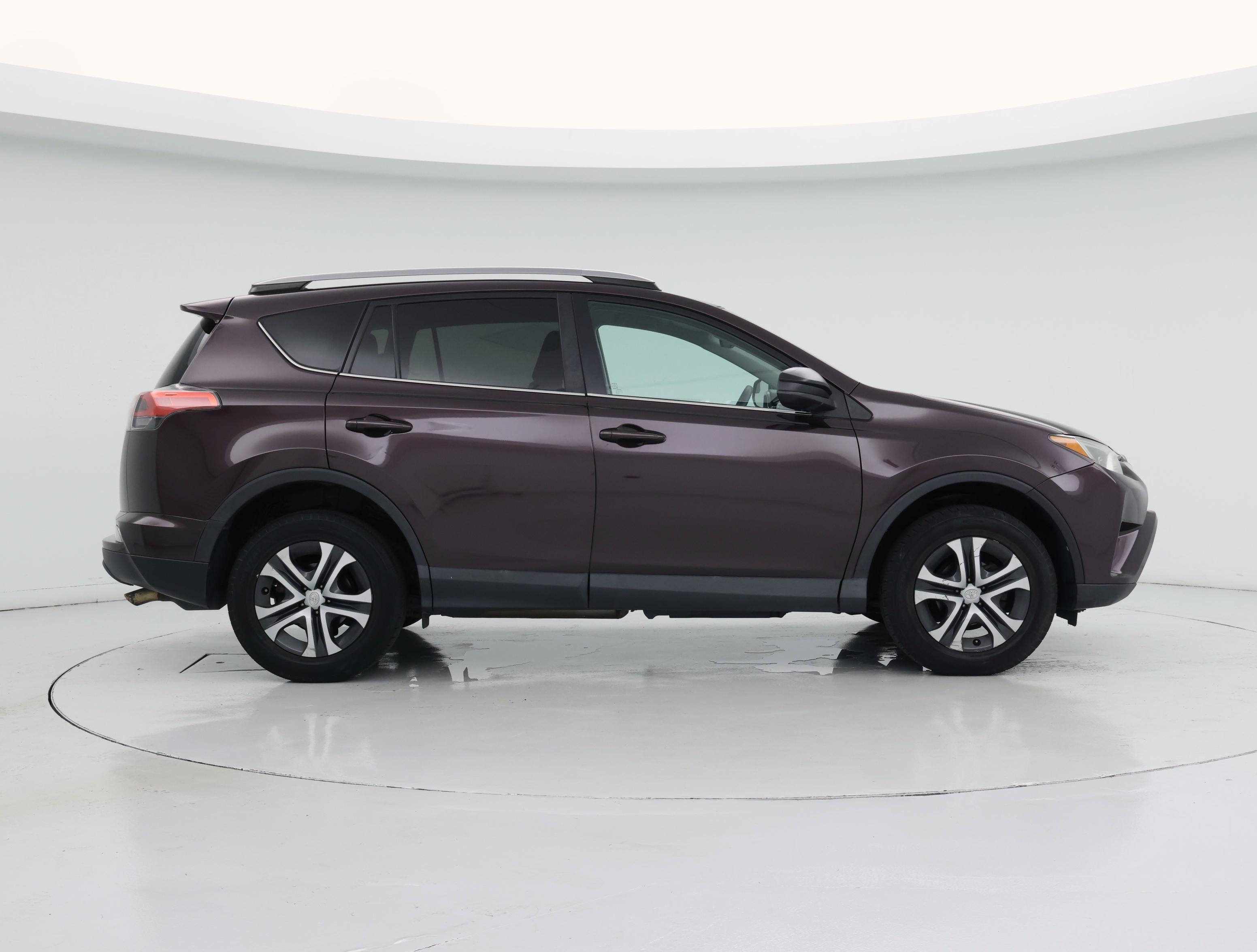 Thumbnail: 2017 Toyota RAV4 - 7