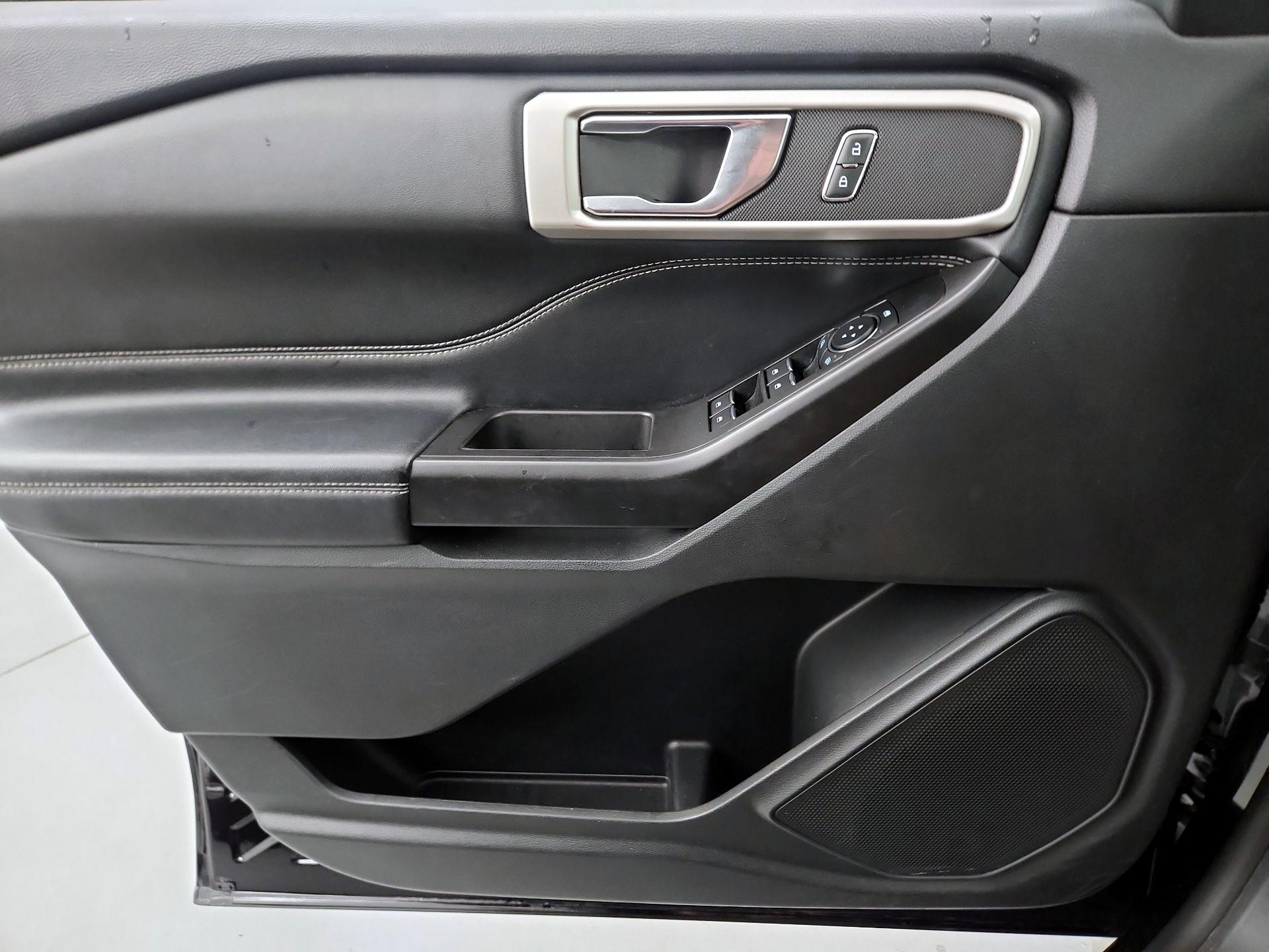 Thumbnail: 2020 Ford Explorer - 12