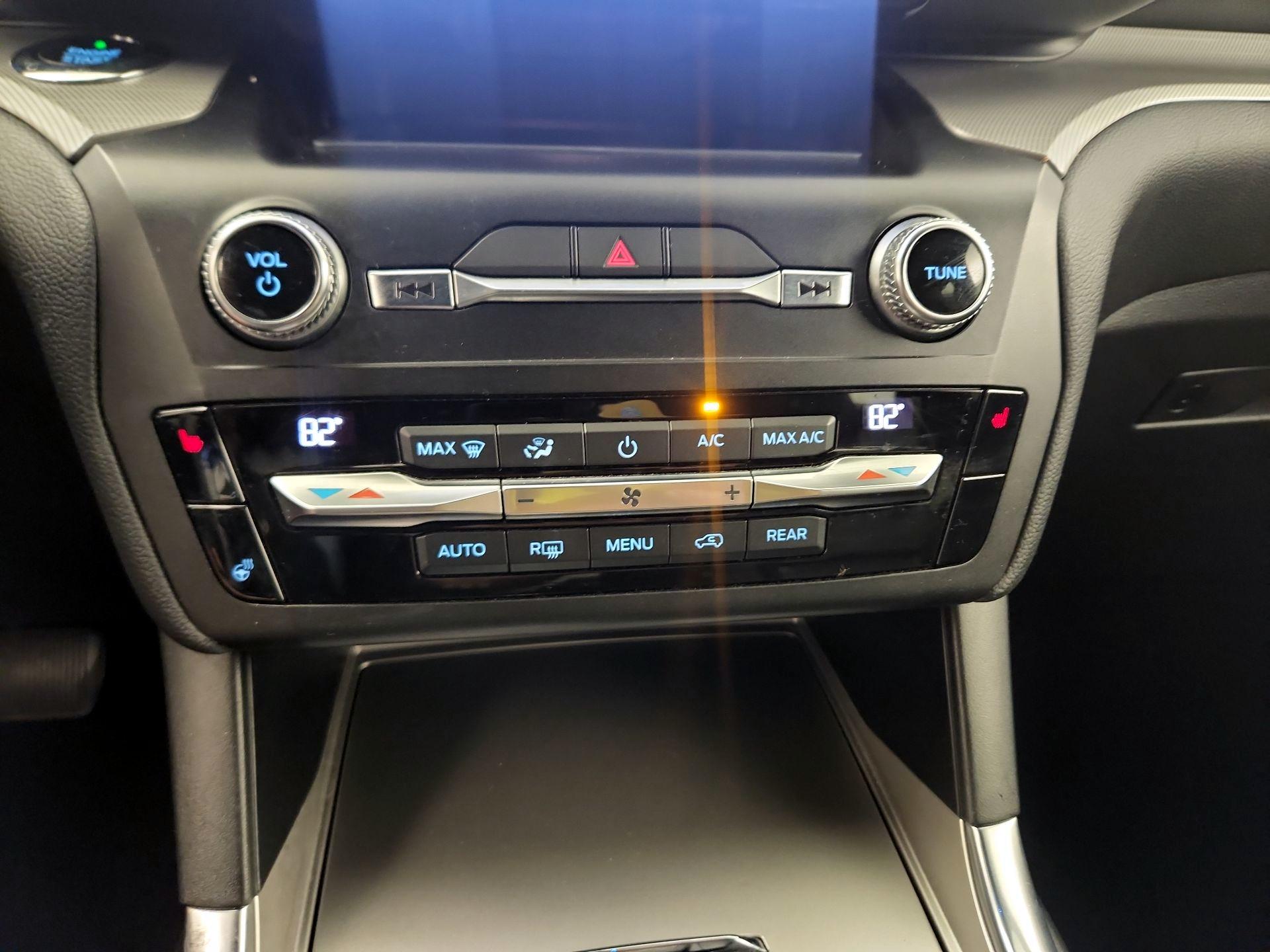 Thumbnail: 2020 Ford Explorer - 17