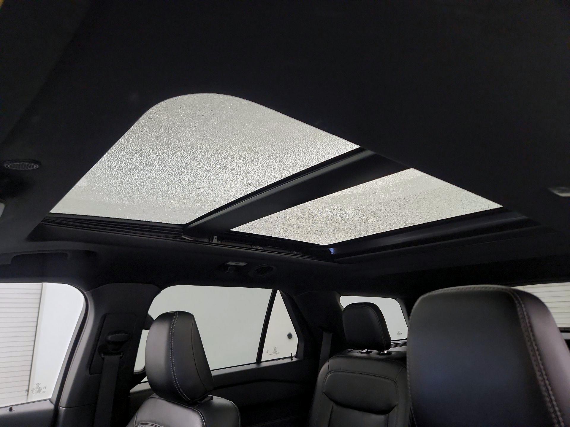 Thumbnail: 2020 Ford Explorer - 20