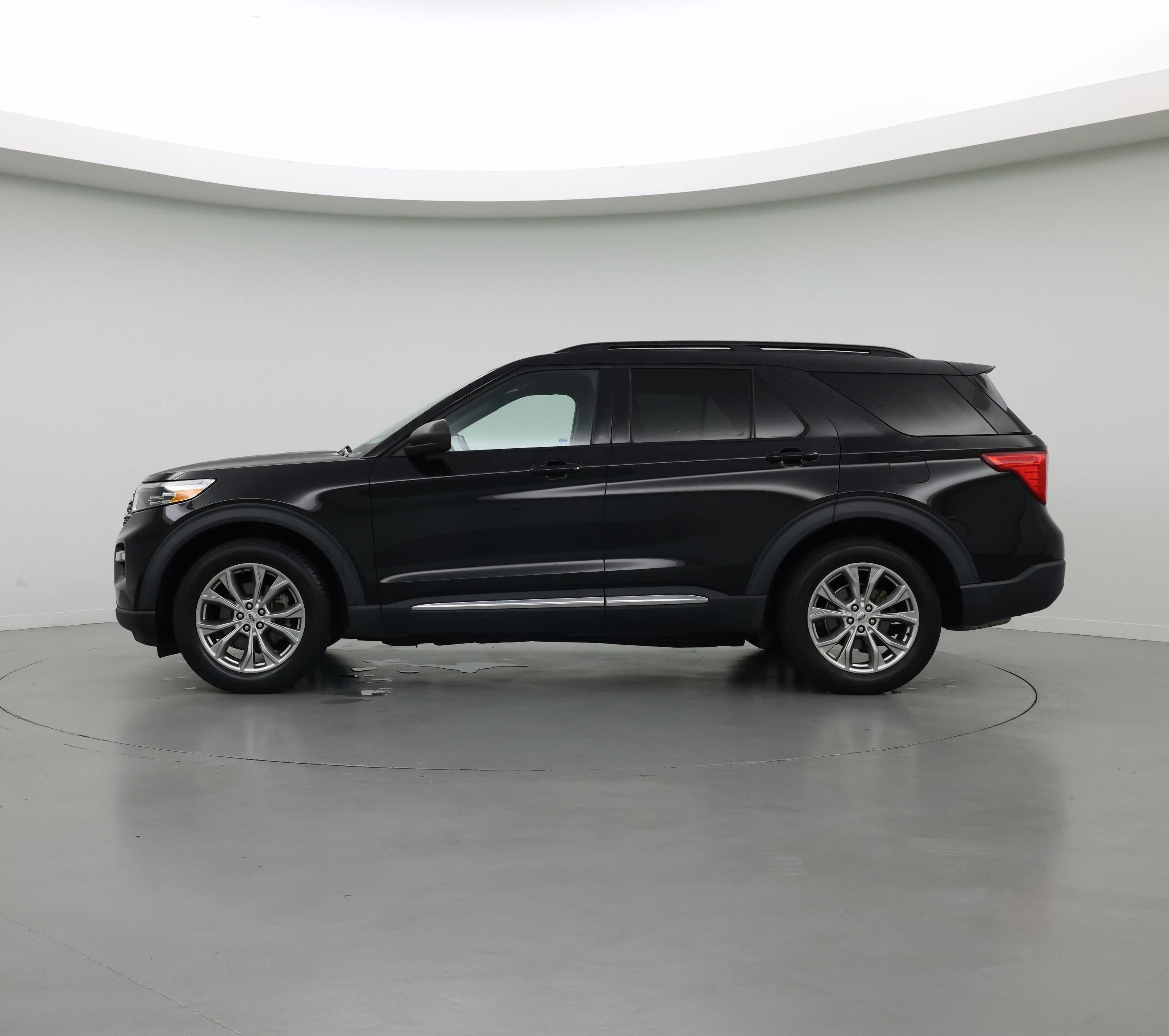 Thumbnail: 2020 Ford Explorer - 3