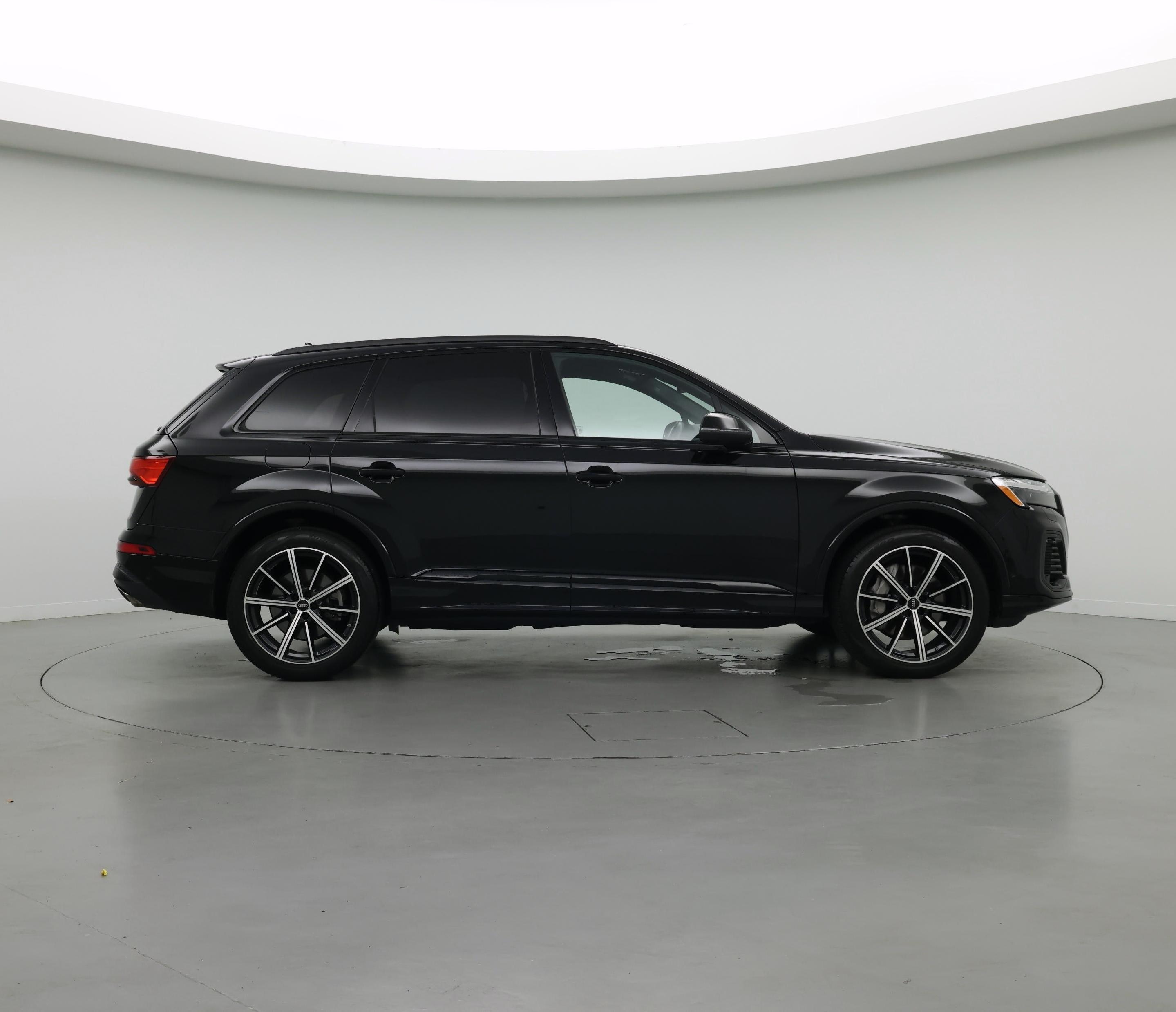 Thumbnail: 2025 Audi Q7 - 7