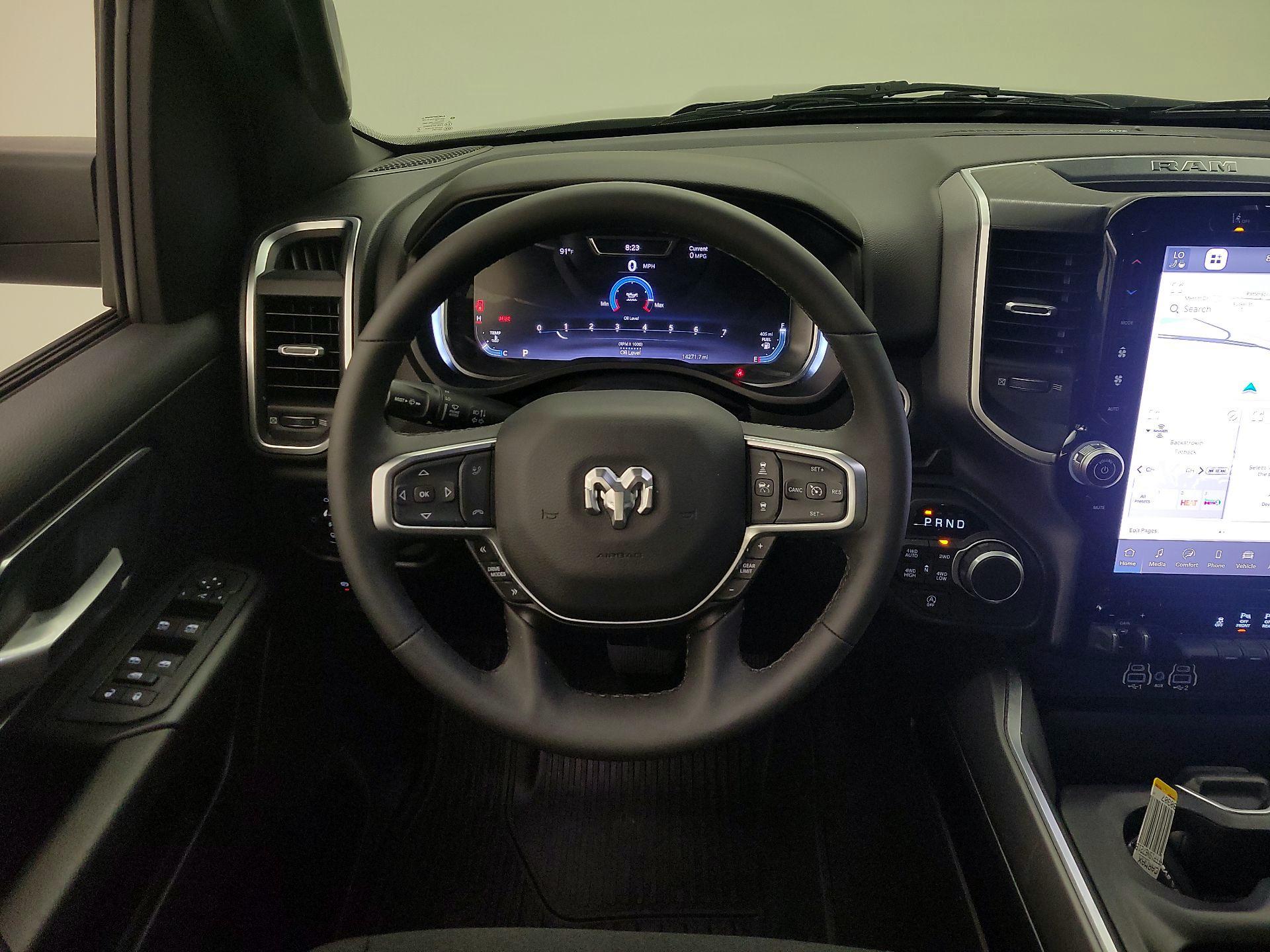Thumbnail: 2025 RAM 1500 - 10