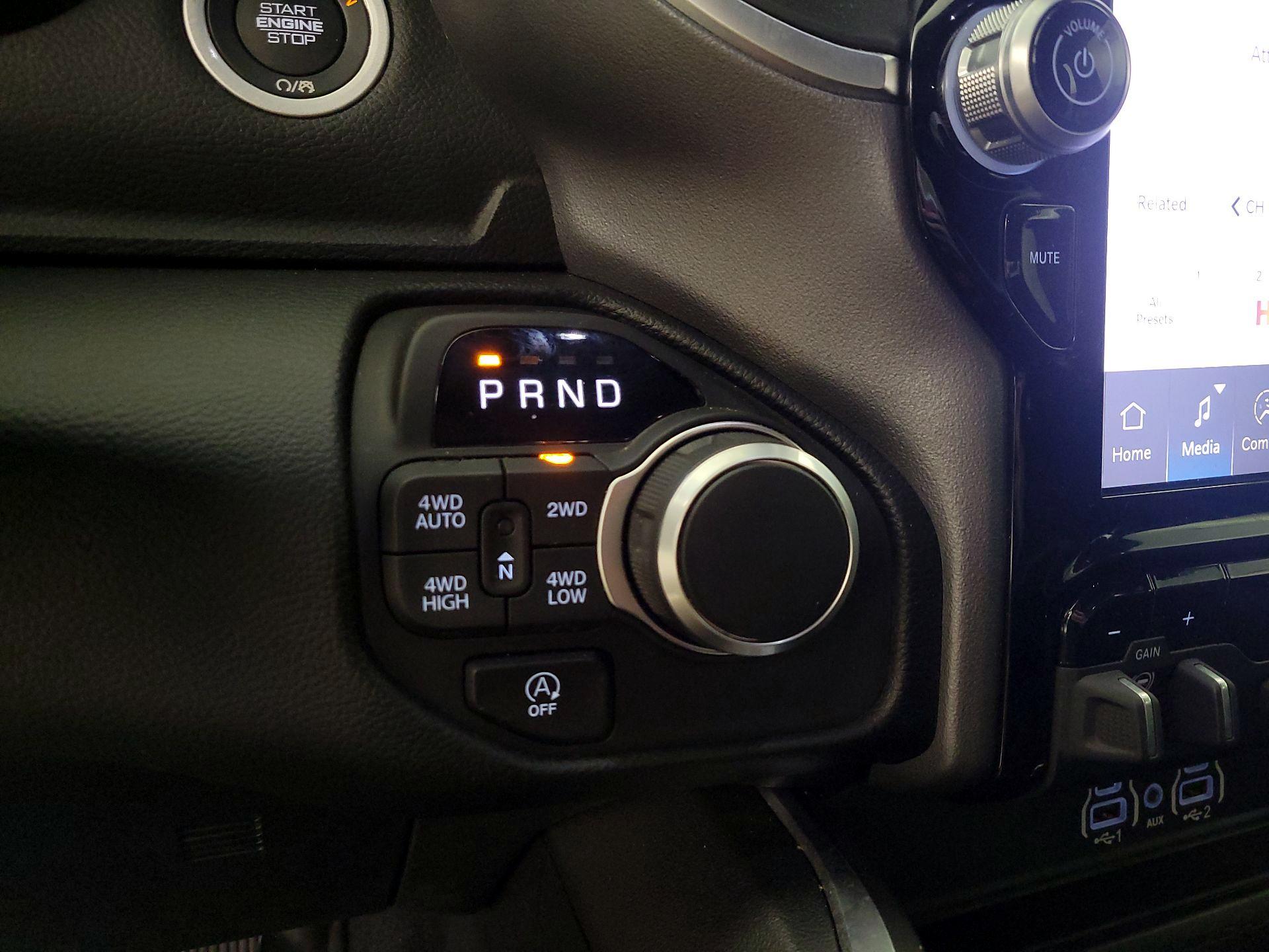 Thumbnail: 2025 RAM 1500 - 18