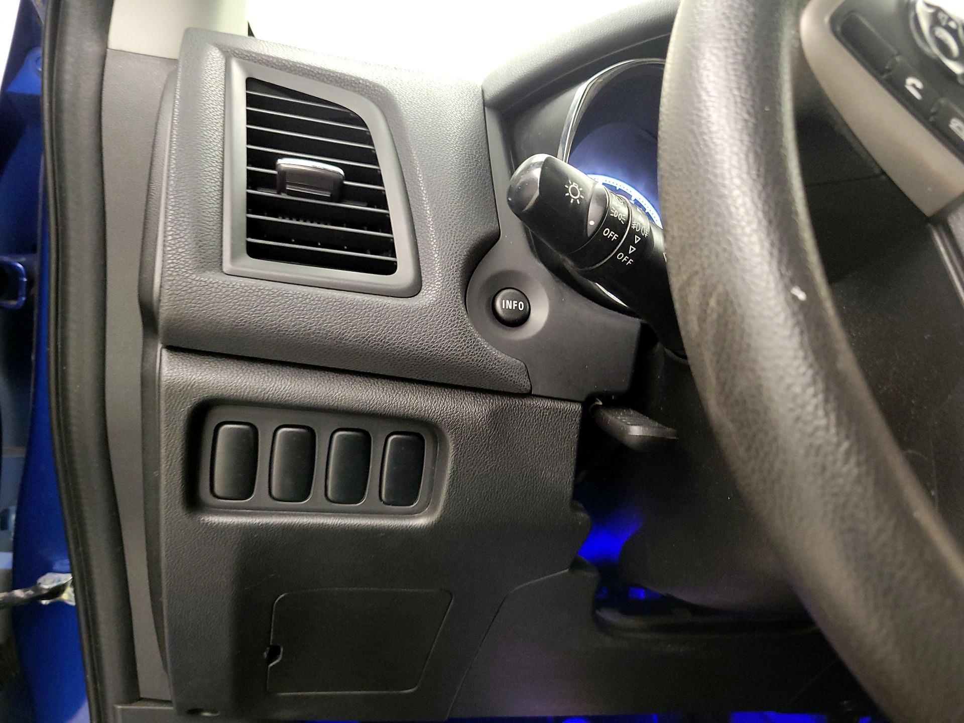 Thumbnail: 2019 Mitsubishi Outlander Sport - 11