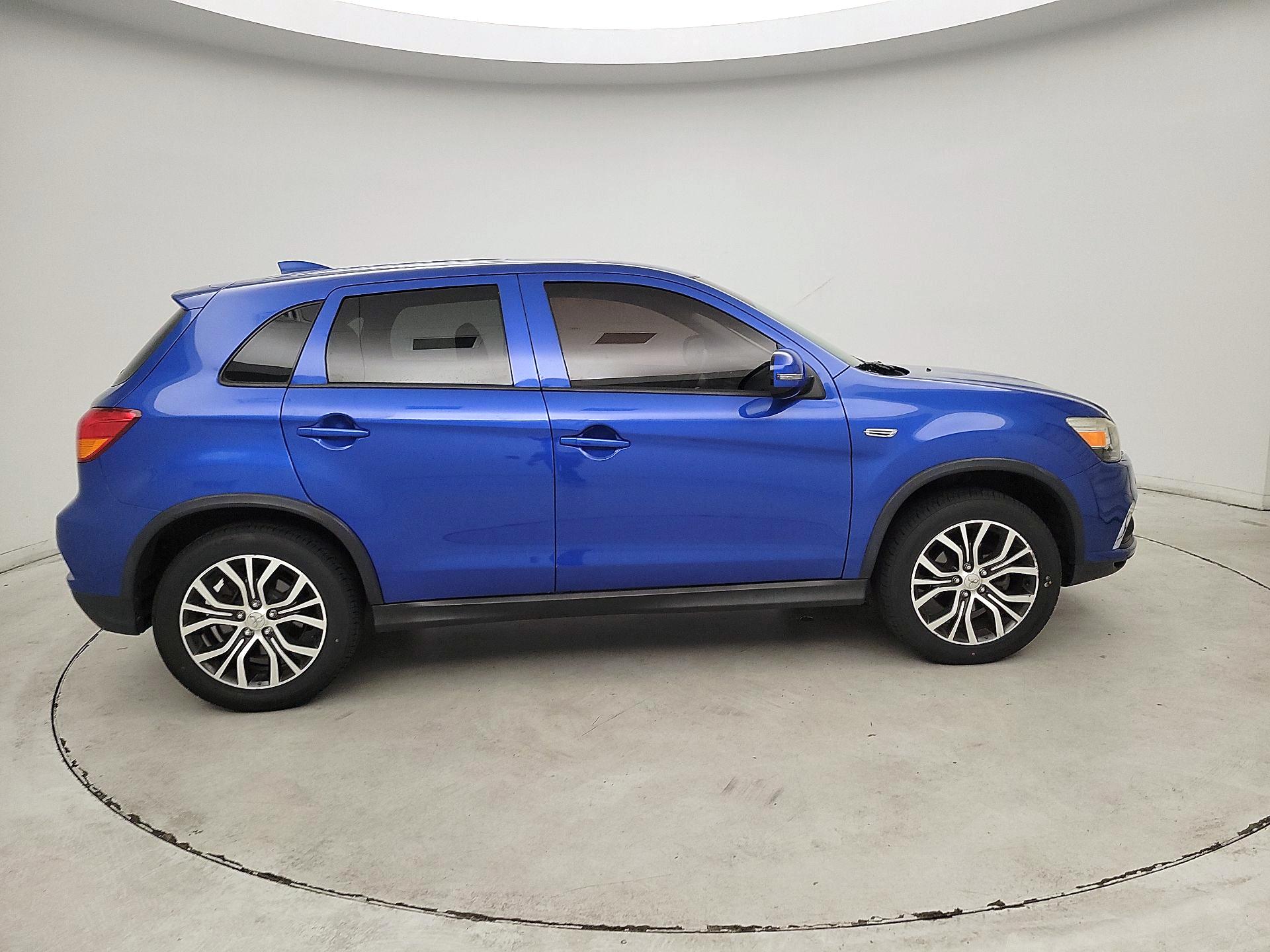 Thumbnail: 2019 Mitsubishi Outlander Sport - 4