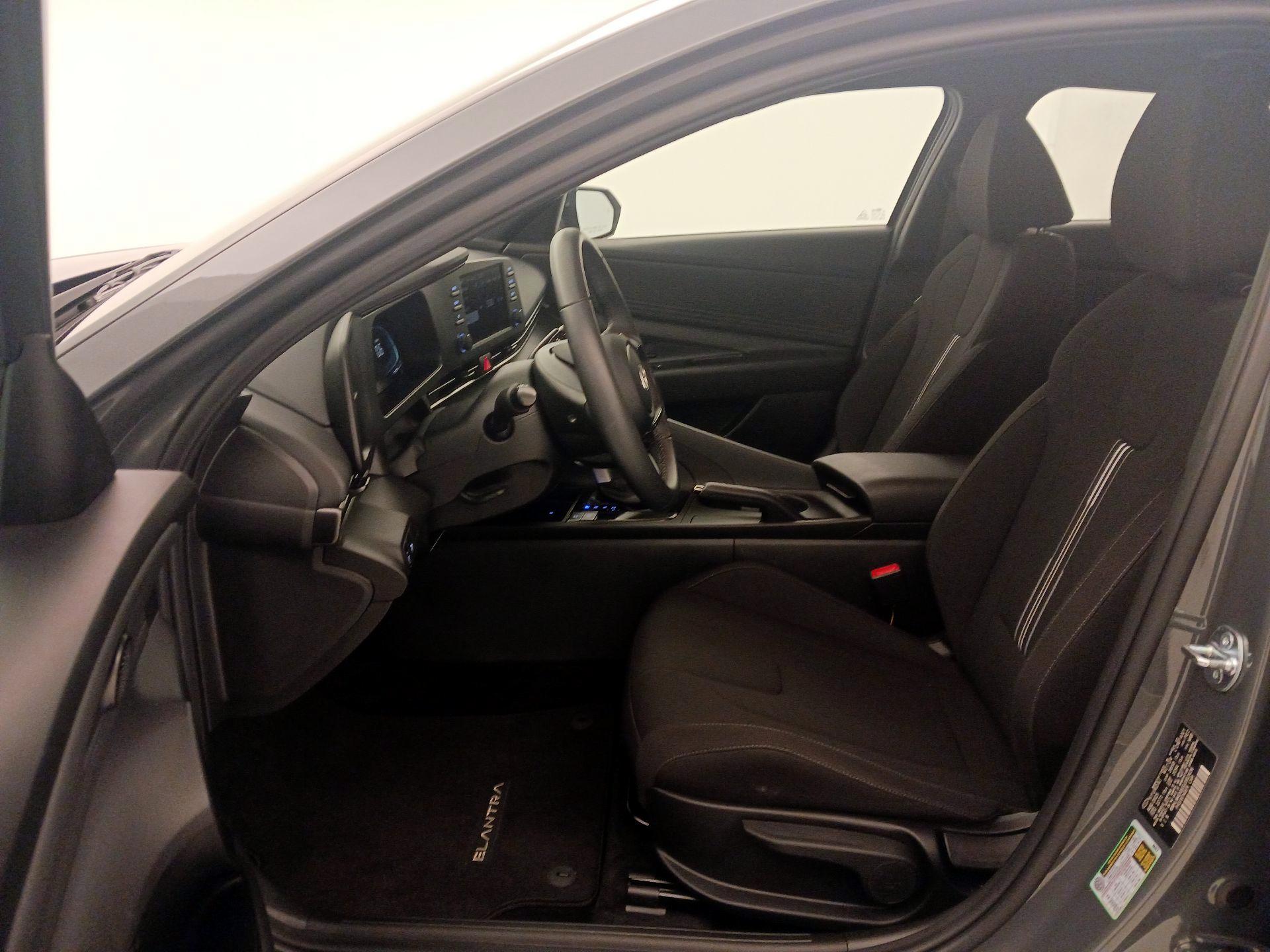 Thumbnail: 2025 Hyundai Elantra - 11