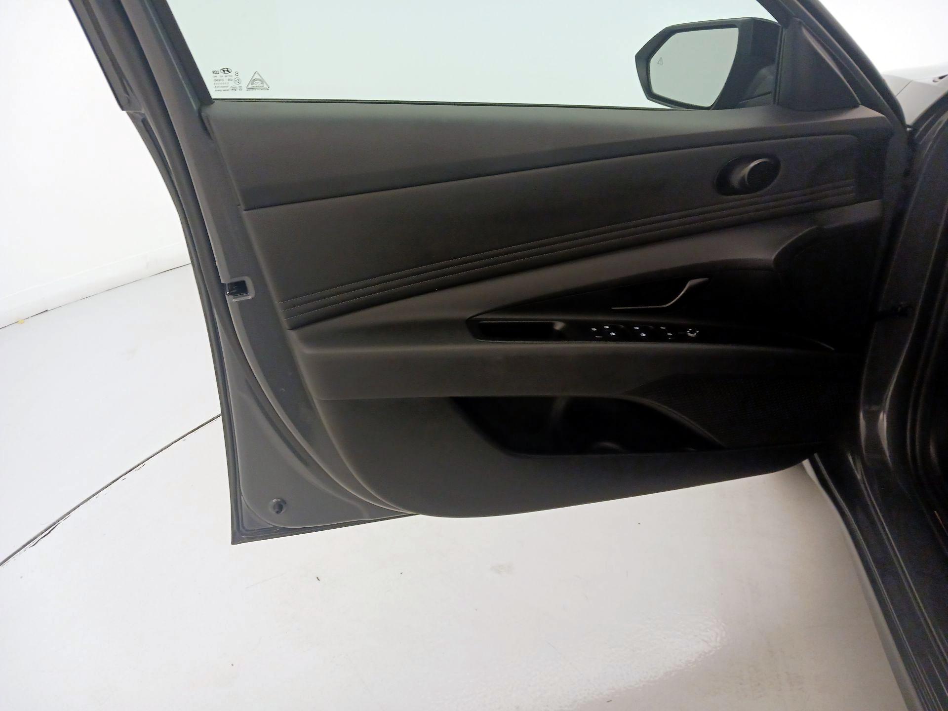 Thumbnail: 2025 Hyundai Elantra - 12
