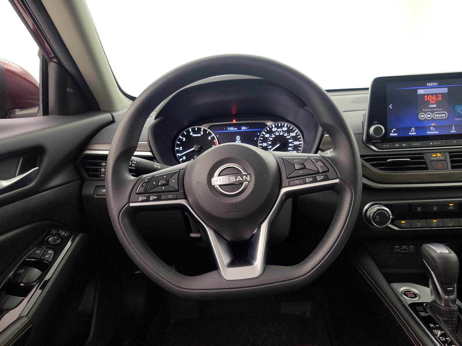 Thumbnail: 2023 Nissan Altima - 10