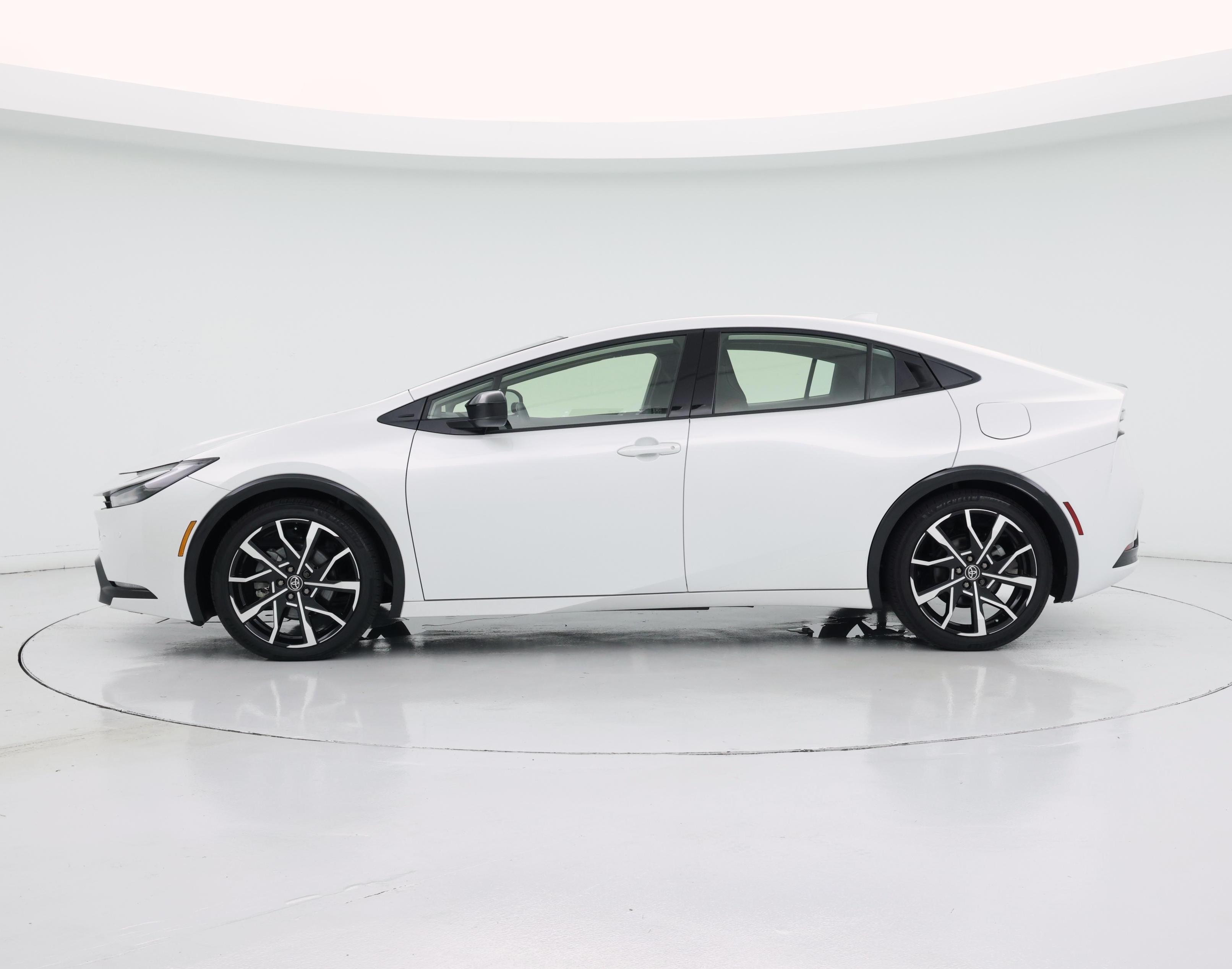 Thumbnail: 2025 Toyota Prius - 3