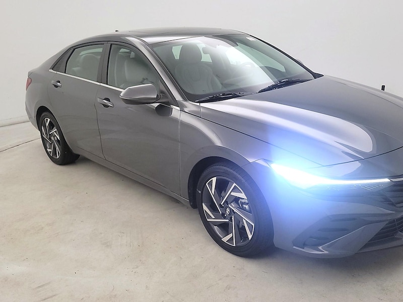 2025 Hyundai Elantra Hybrid Limited