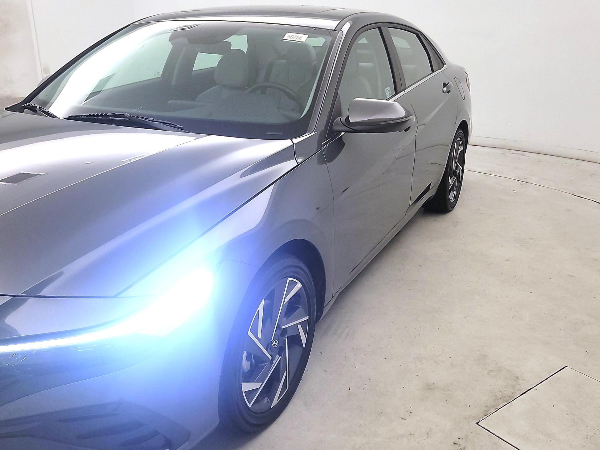 Thumbnail: 2025 Hyundai Elantra - 3